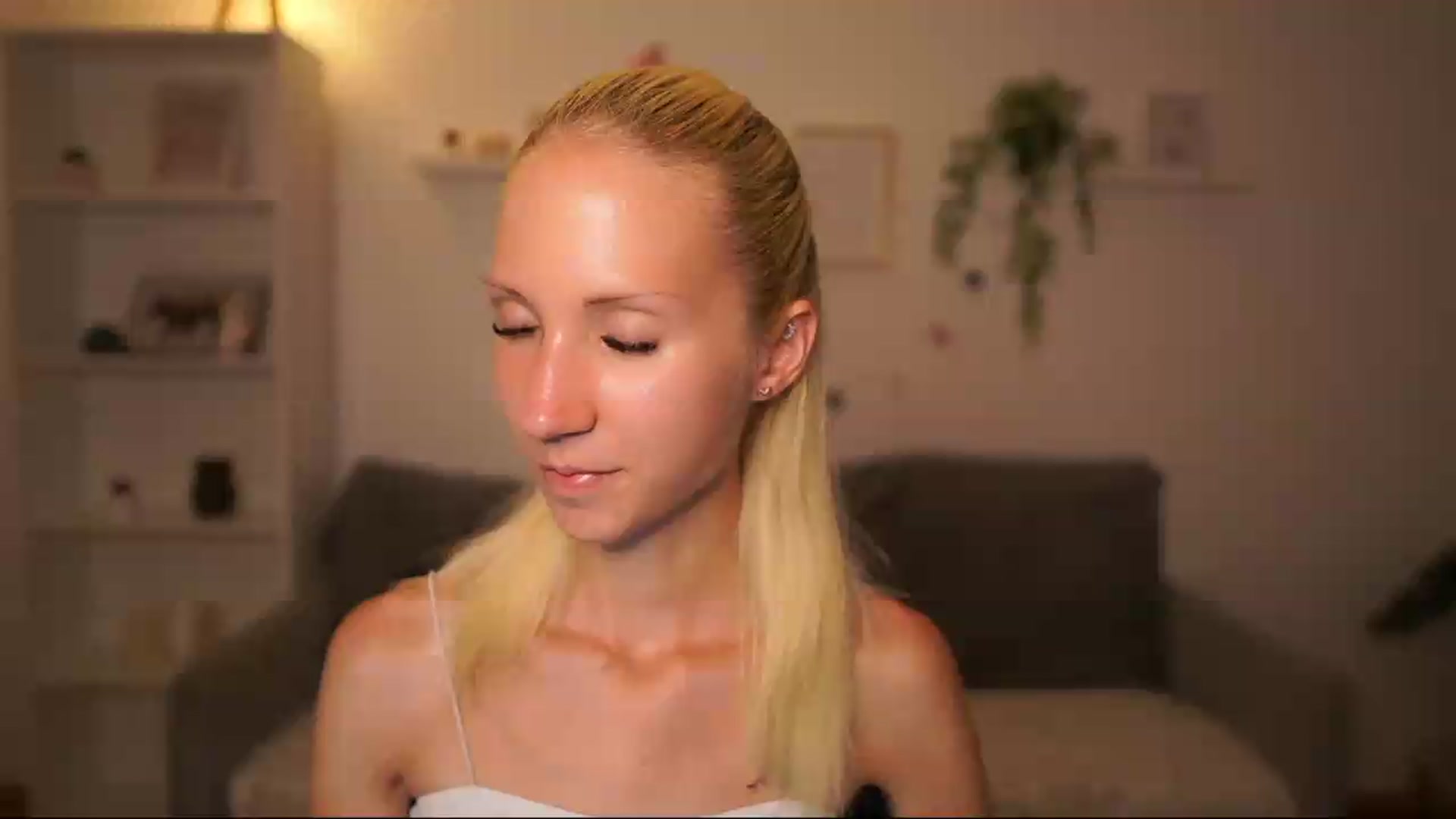 Gallery image thumbnail from PierrePerri's myfreecams stream on, 08/21/2026, 18:42 image 18 of 20