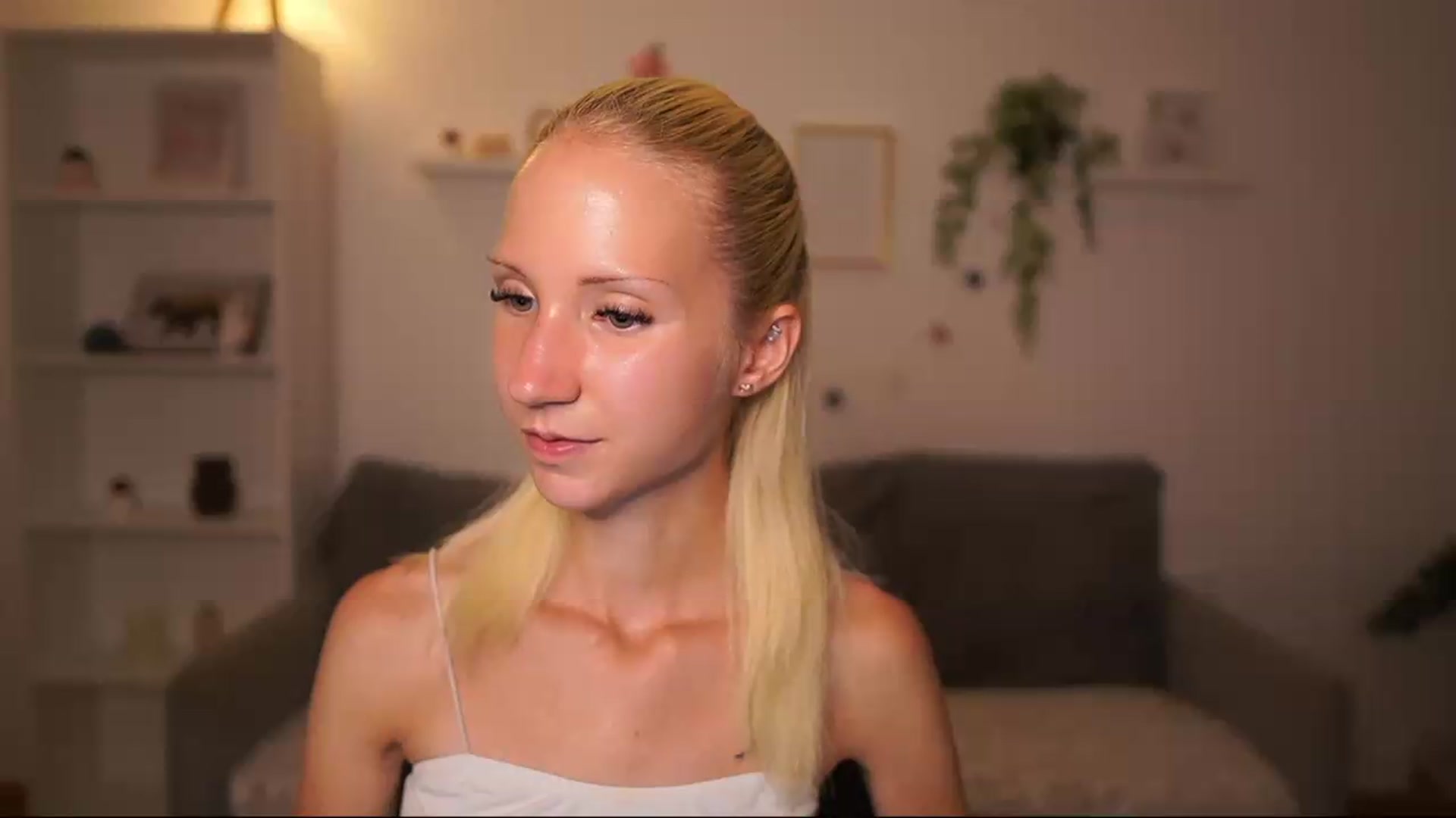 Gallery image thumbnail from PierrePerri's myfreecams stream on, 08/21/2026, 18:42 image 10 of 20