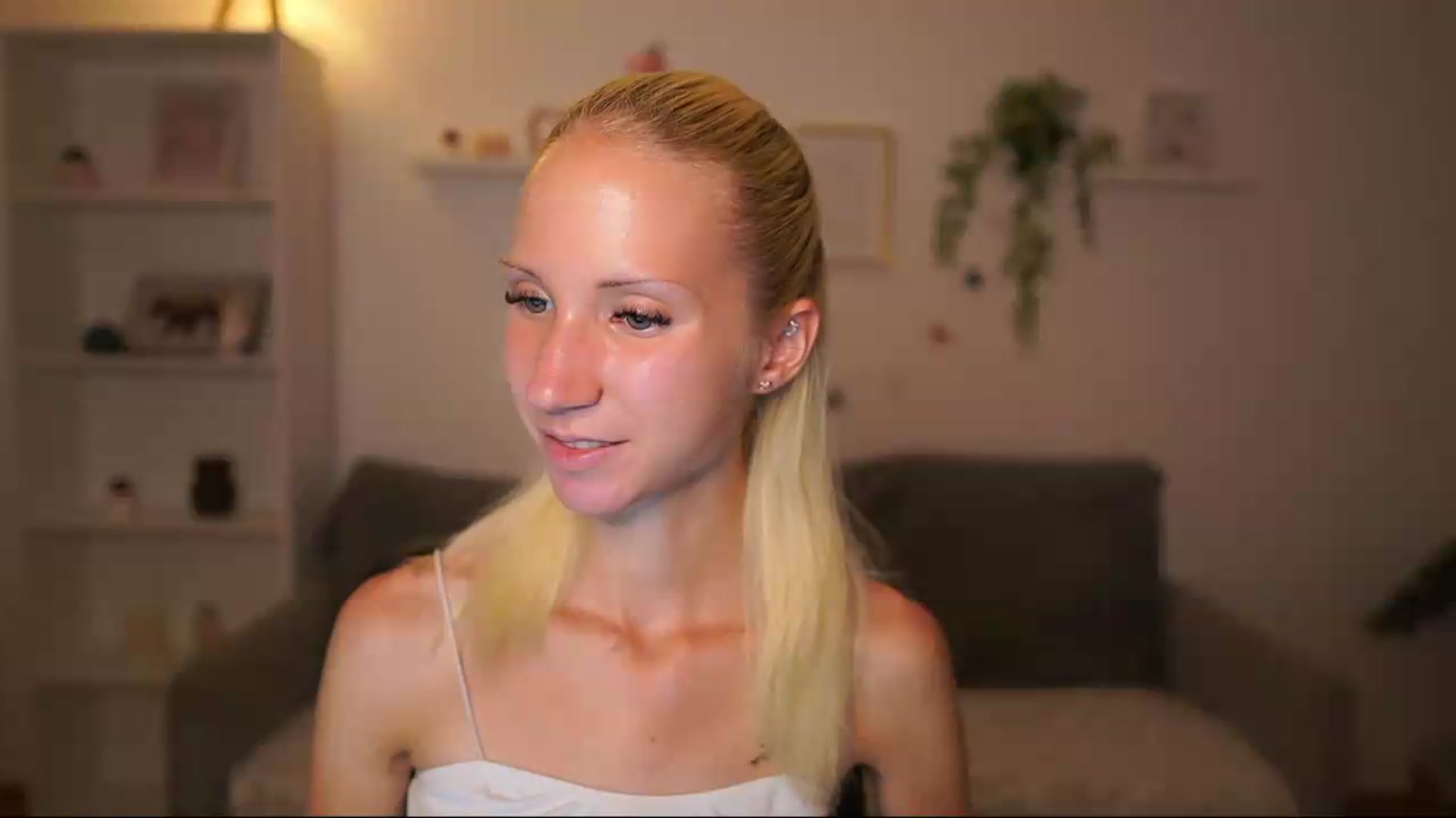 Gallery image thumbnail from PierrePerri's myfreecams stream on, 08/21/2026, 18:42 image 14 of 20