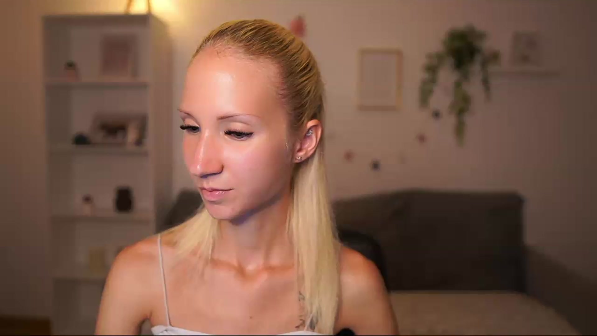 Gallery image thumbnail from PierrePerri's myfreecams stream on, 08/24/2026, 20:10 image 17 of 20