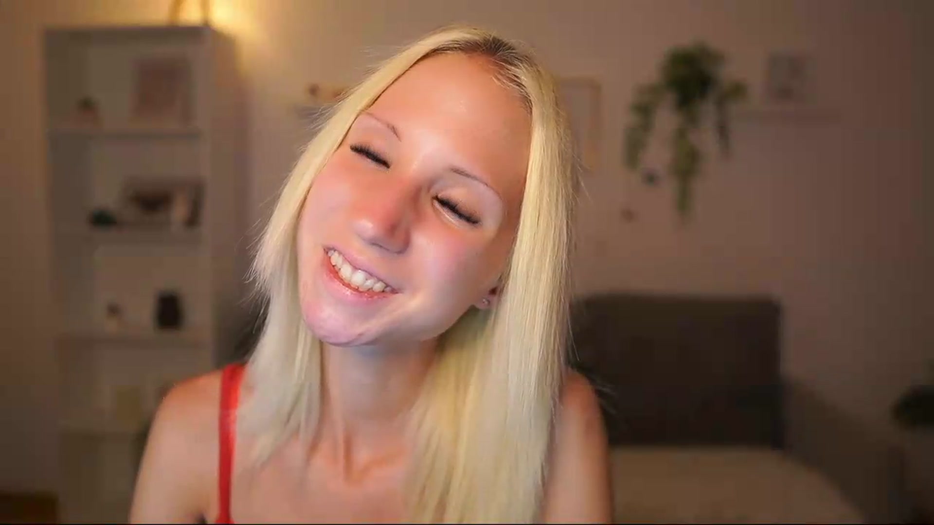 Gallery image thumbnail from PierrePerri's myfreecams stream on, 08/27/2026, 19:06 image 13 of 20
