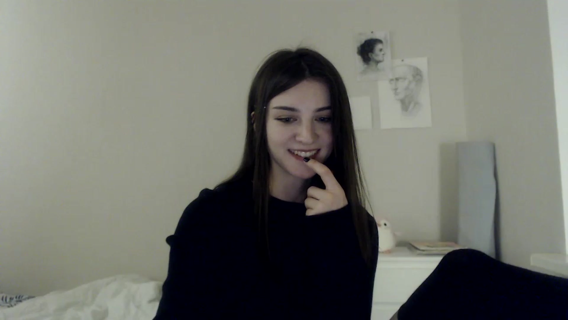 Gallery image thumbnail from Pikacchu's myfreecams stream on, 11/19/2022, 24:02 image 13 of 20