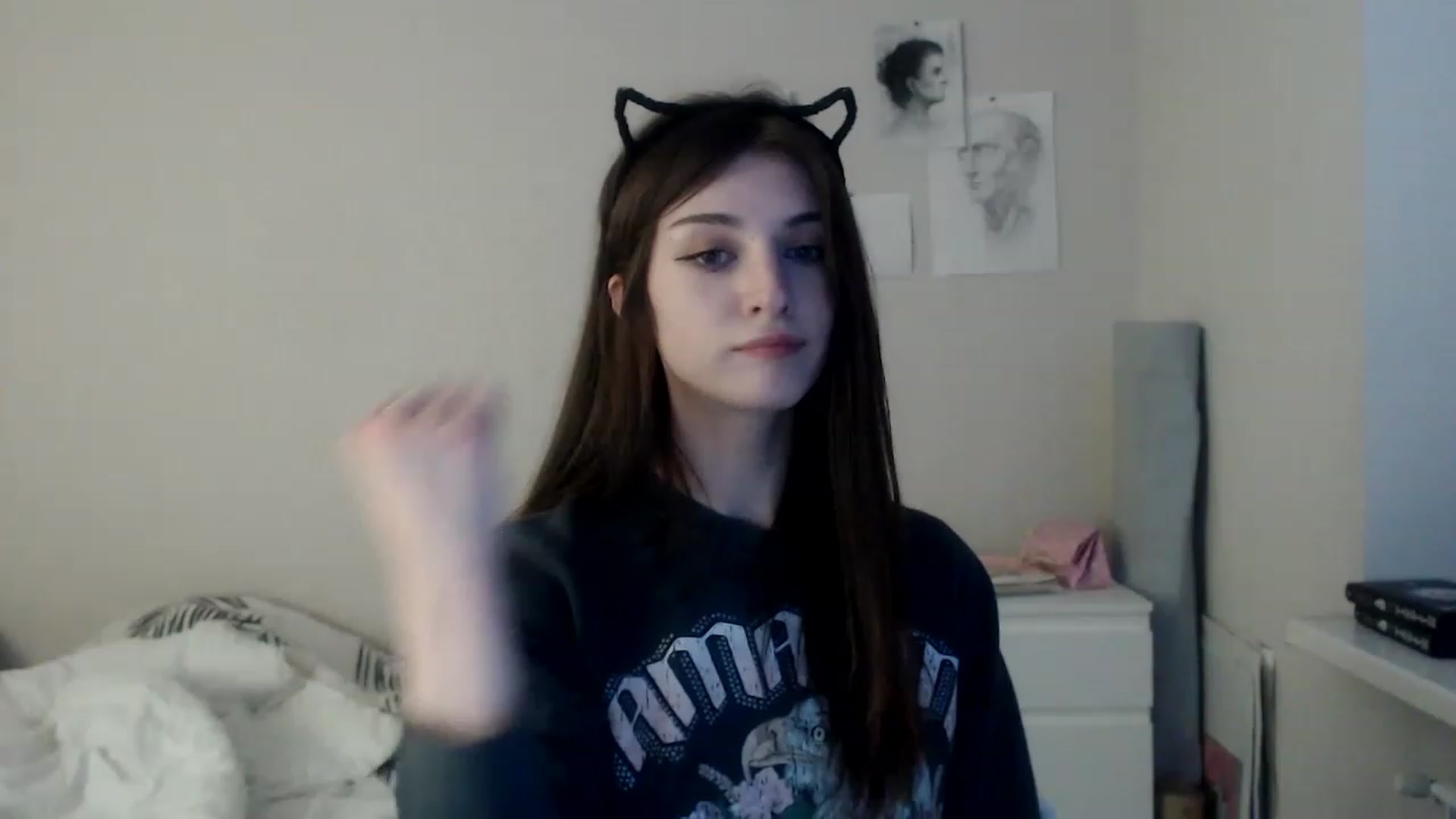 Gallery image thumbnail from Pikacchu's myfreecams stream on, 12/23/2022, 24:58 image 2 of 20