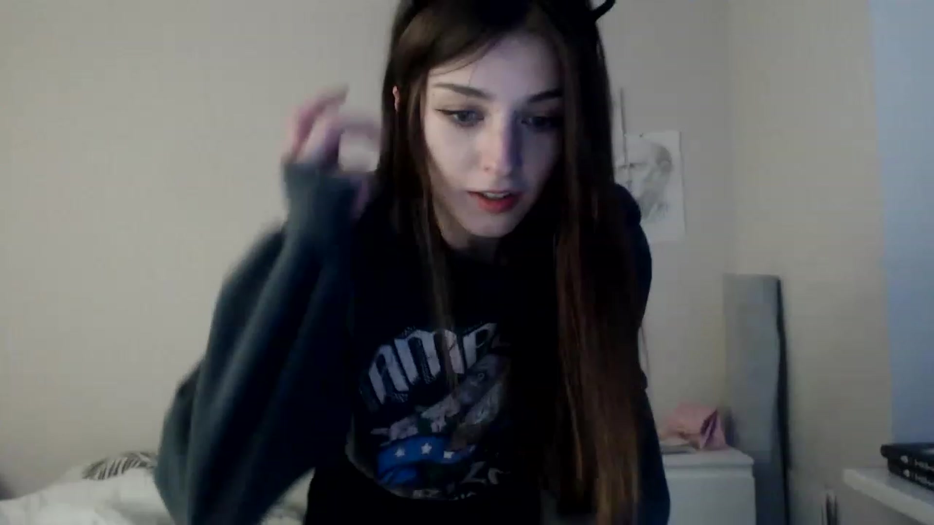 Gallery image thumbnail from Pikacchu's myfreecams stream on, 12/23/2022, 24:58 image 10 of 20