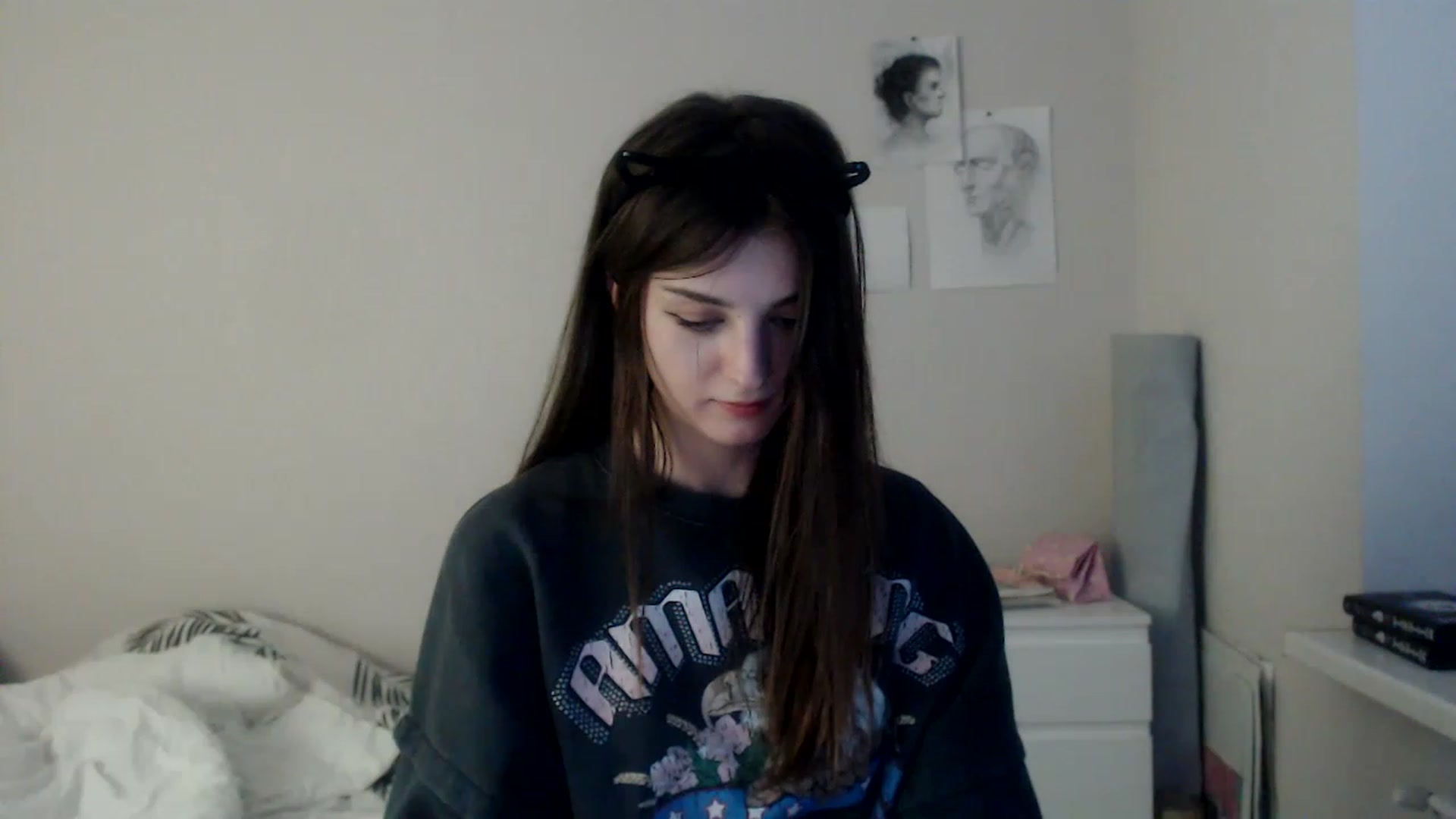 Gallery image thumbnail from Pikacchu's myfreecams stream on, 12/23/2022, 24:58 image 17 of 20