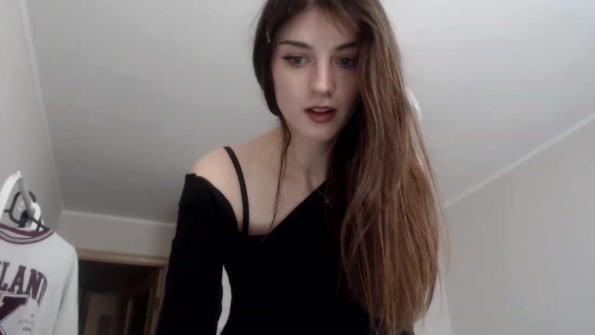 Gallery image thumbnail from Pikacchu's myfreecams stream on, 02/06/2023, 13:21 image 3 of 20