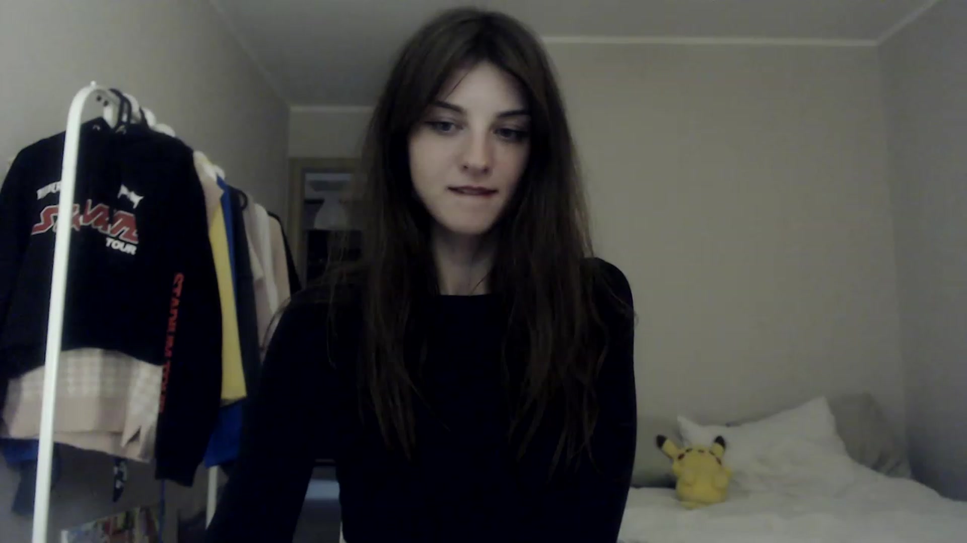 Gallery image thumbnail from Pikacchu's myfreecams stream on, 06/29/2023, 24:12 image 13 of 20