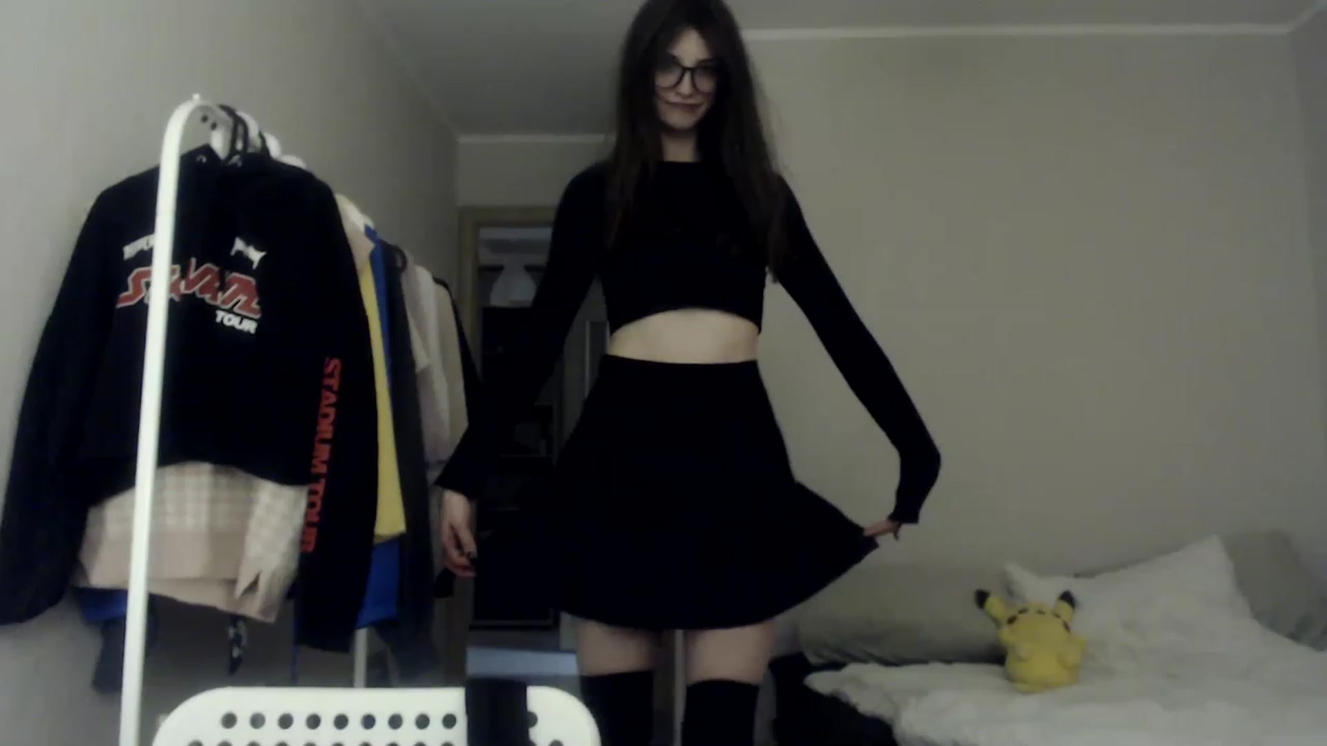 Gallery image thumbnail from Pikacchu's myfreecams stream on, 06/29/2023, 24:12 image 3 of 20