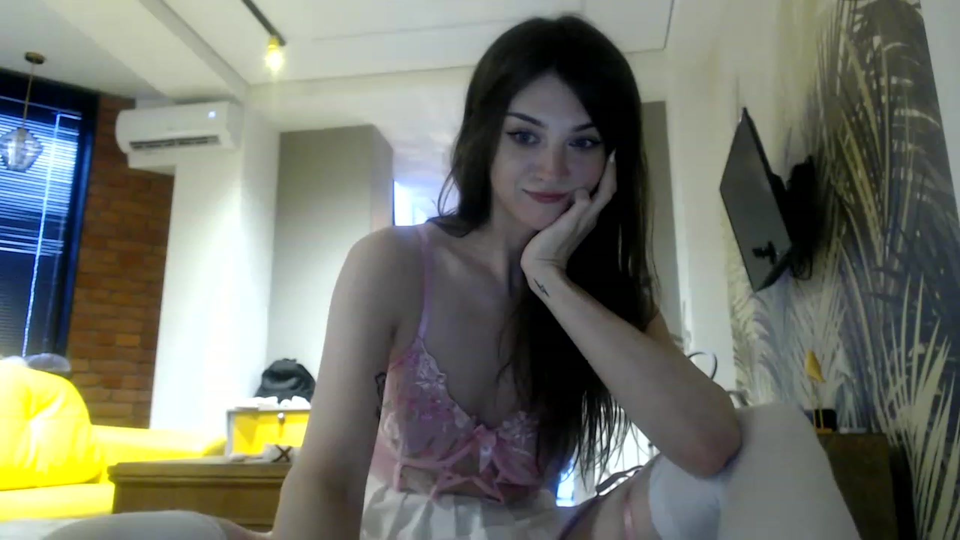 Gallery image thumbnail from Pikacchu's myfreecams stream on, 07/11/2023, 02:04 image 10 of 20