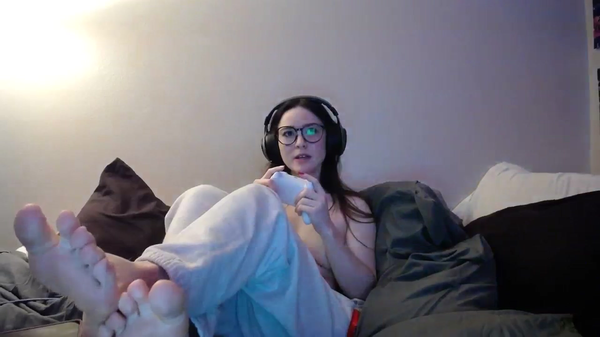 Gallery image thumbnail from PilloPrincess's myfreecams stream on, 02/18/2024, 11:50 image 5 of 20