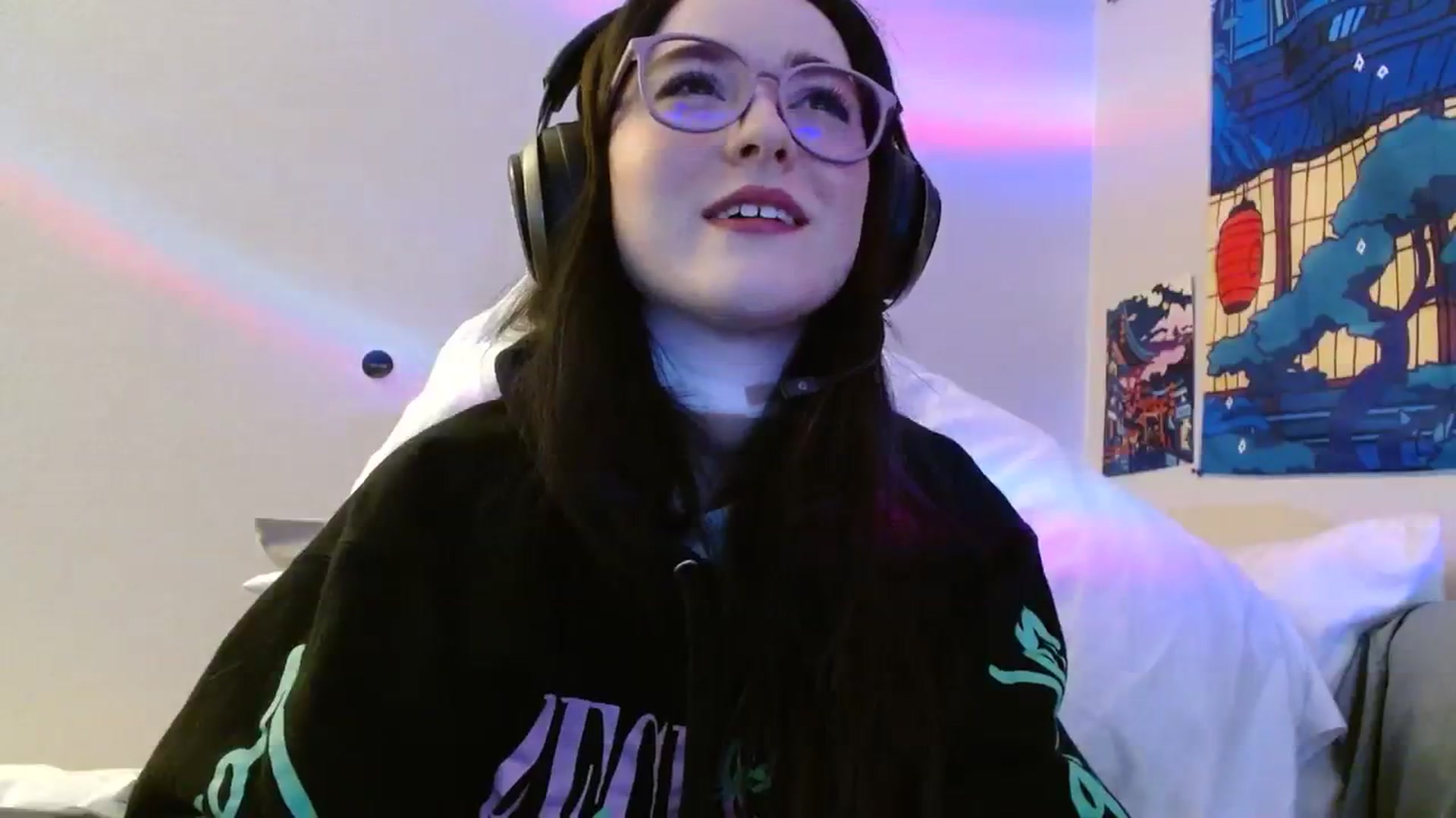Gallery image thumbnail from PilloPrincess's myfreecams stream on, 03/16/2024, 11:03 image 9 of 20