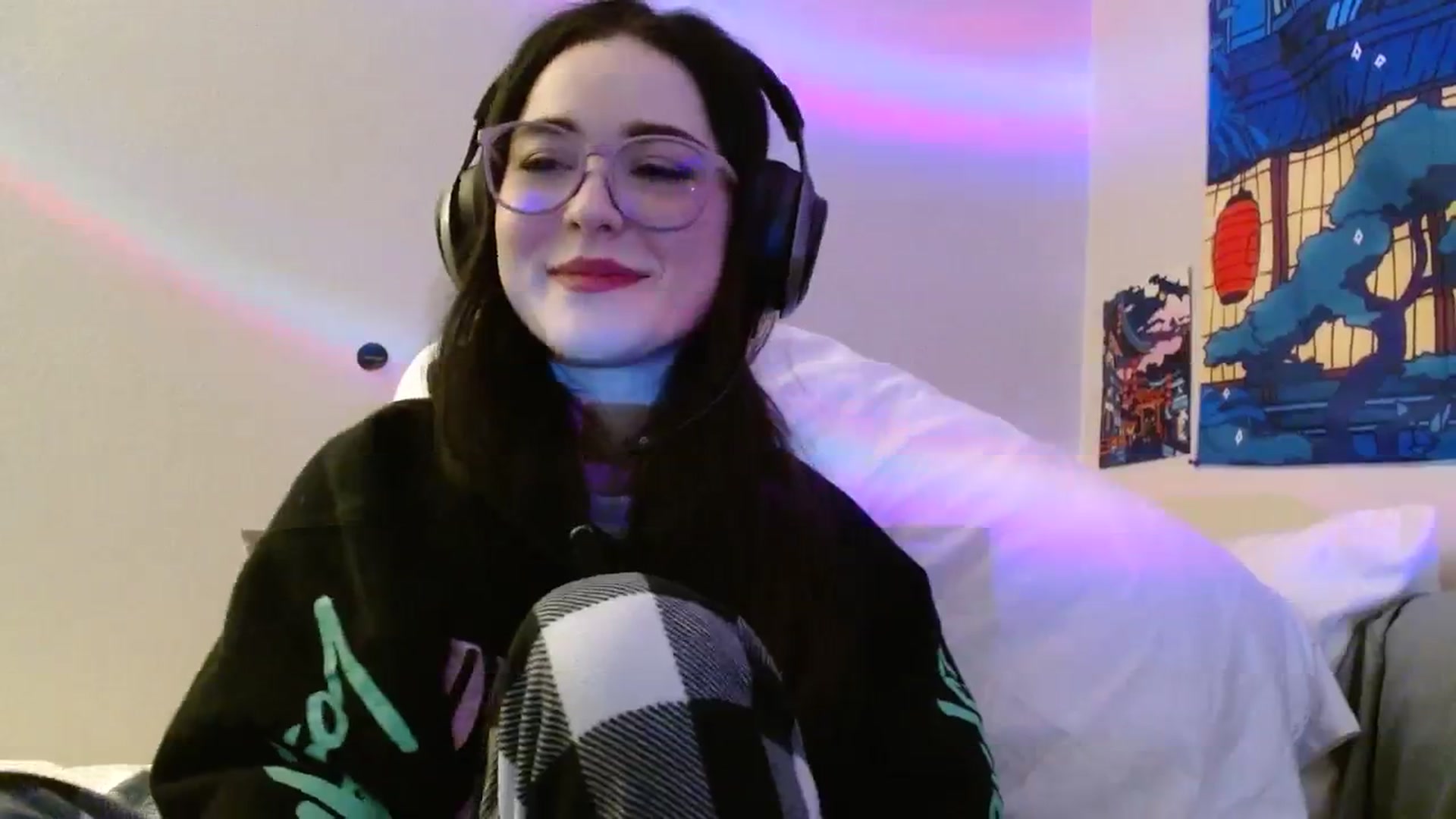 Gallery image thumbnail from PilloPrincess's myfreecams stream on, 03/16/2024, 11:03 image 6 of 20