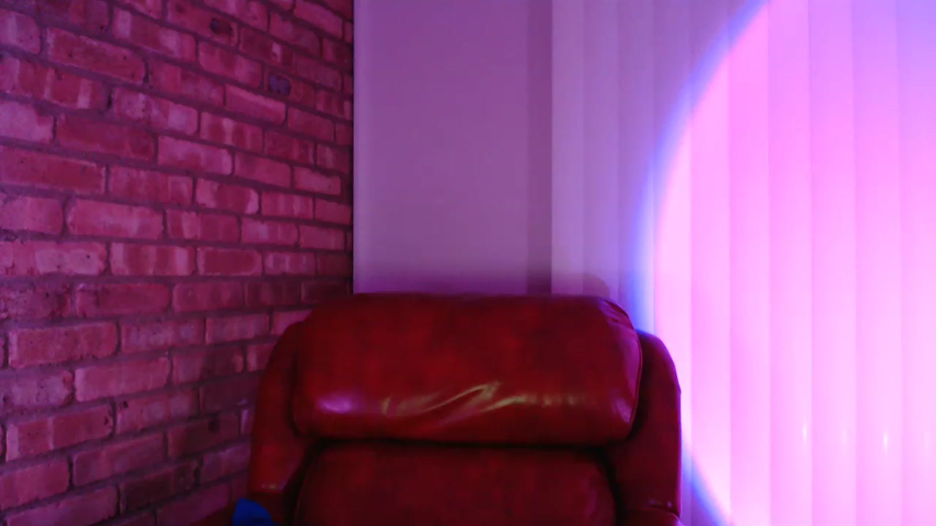Gallery image thumbnail from PillowPrncess's myfreecams stream on, 11/18/2022, 04:42 image 9 of 20