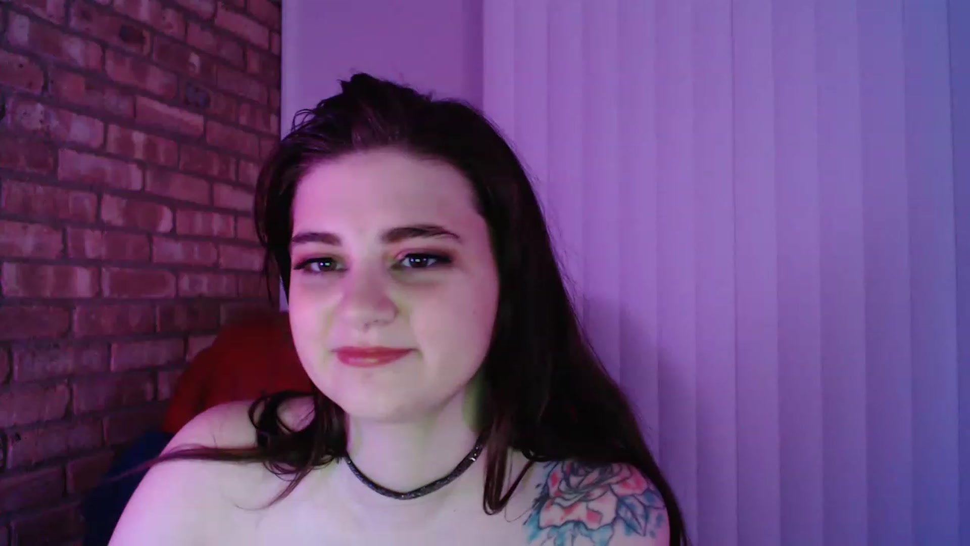 Gallery image thumbnail from PillowPrncess's myfreecams stream on, 11/25/2022, 04:49 image 3 of 20