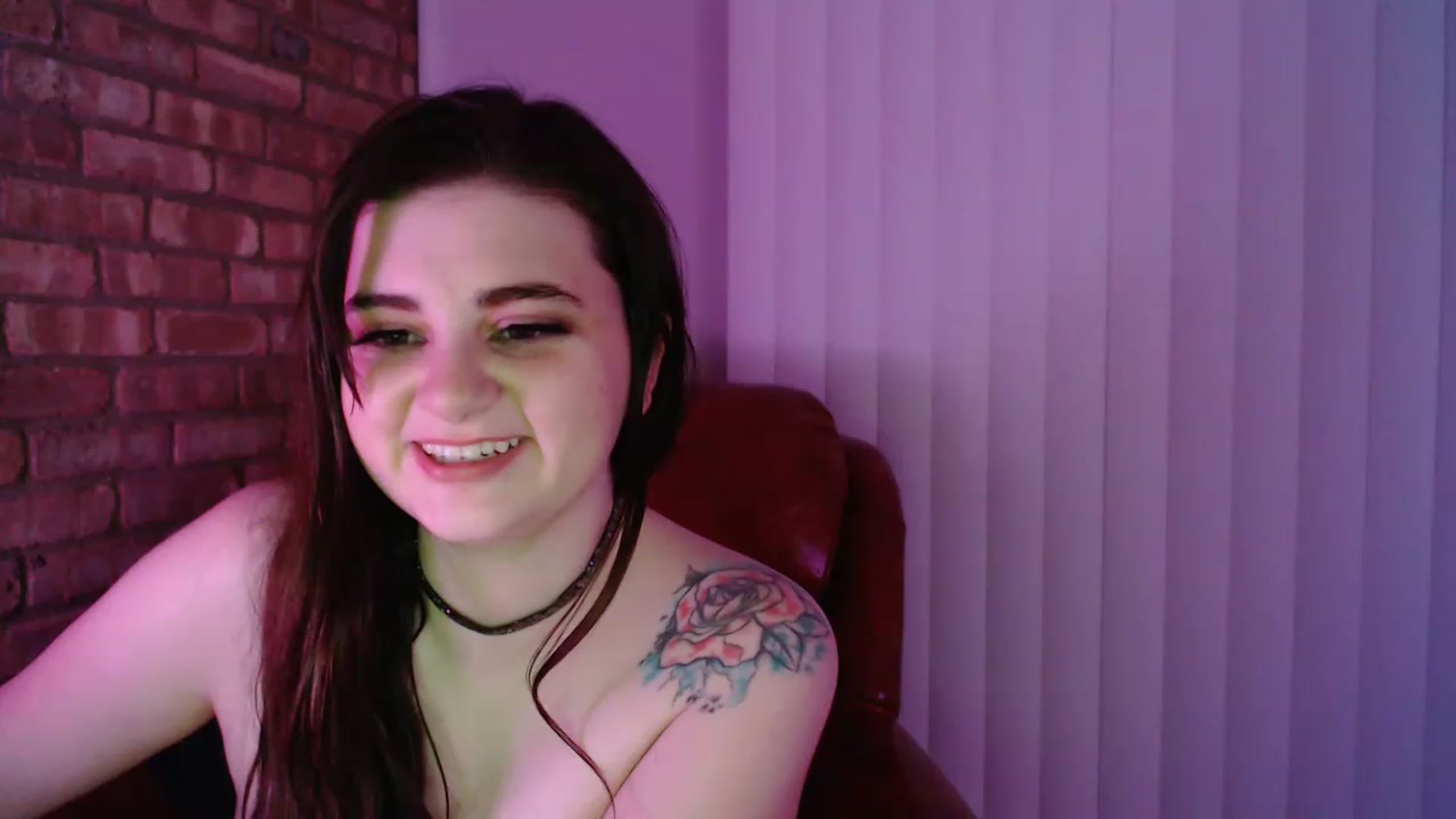 Gallery image thumbnail from PillowPrncess's myfreecams stream on, 11/25/2022, 04:49 image 15 of 20