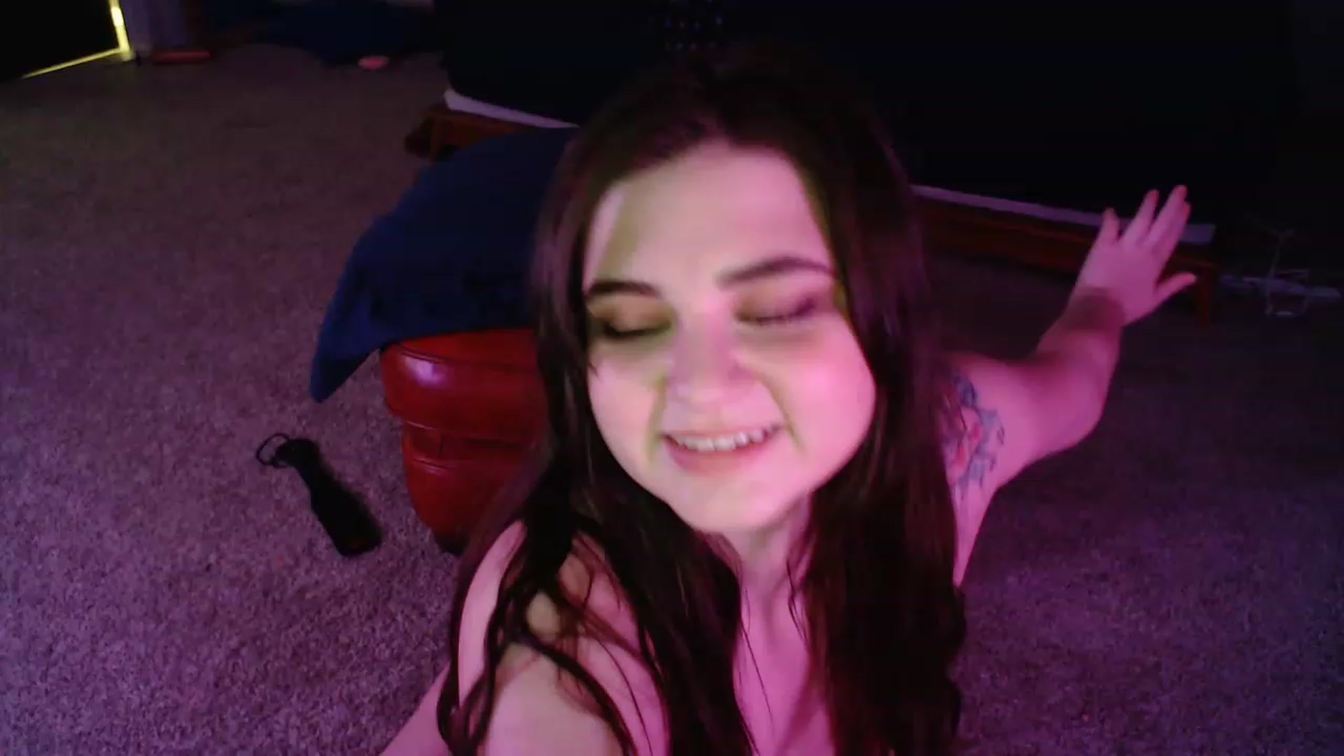 Gallery image thumbnail from PillowPrncess's myfreecams stream on, 12/18/2022, 08:05 image 2 of 20