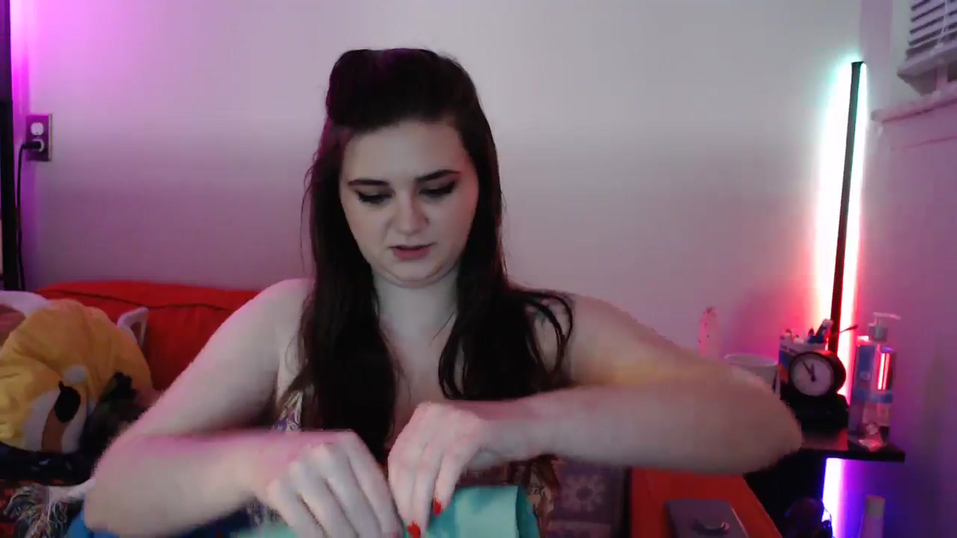 Gallery image thumbnail from PillowPrncess's myfreecams stream on, 08/26/2024, 06:19 image 8 of 20