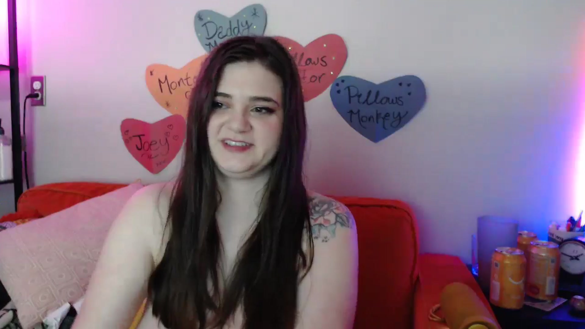 Gallery image thumbnail from PillowPrncess's myfreecams stream on, 09/04/2024, 06:42 image 4 of 20
