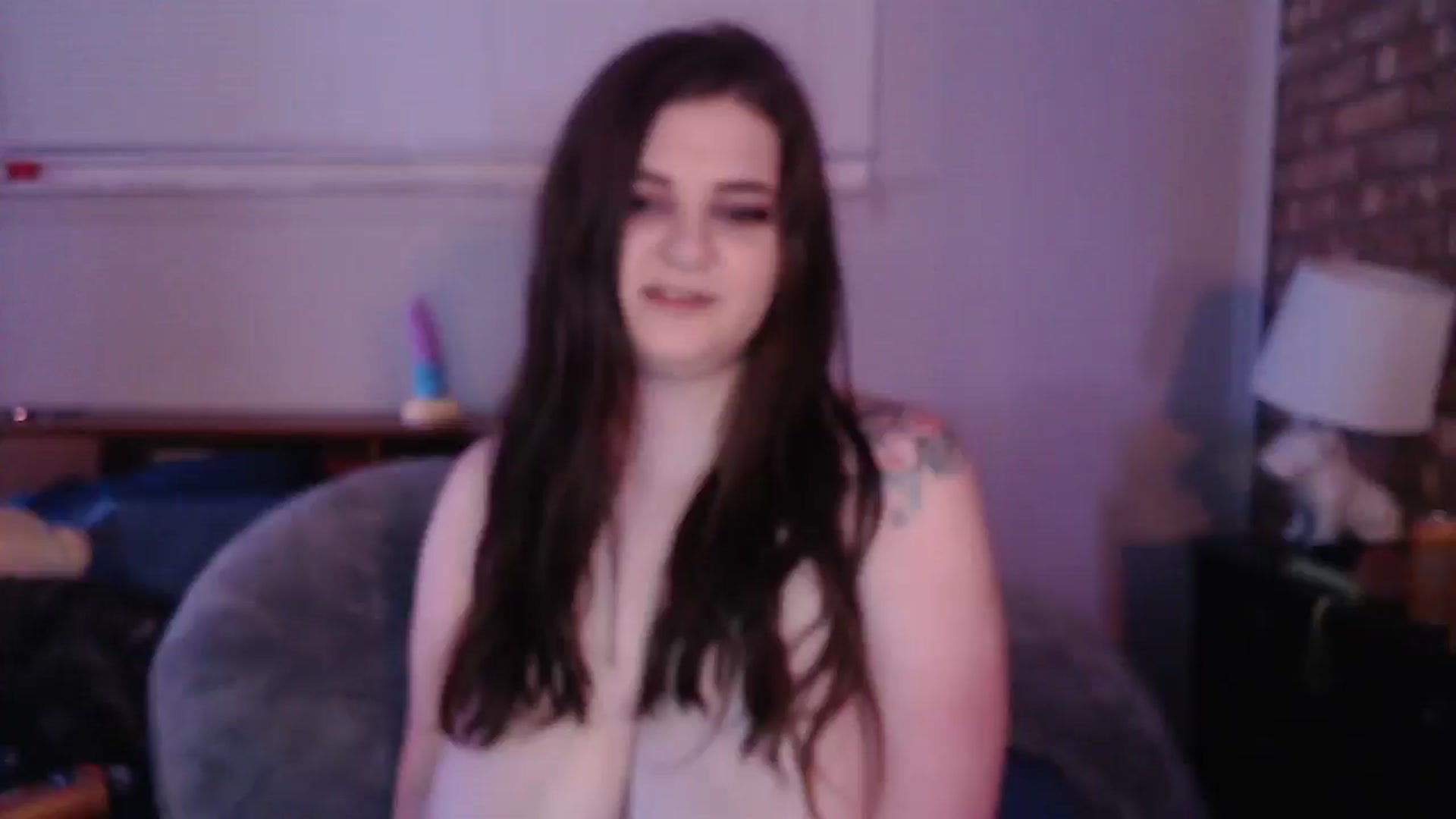 Gallery image thumbnail from PillowPrncess's myfreecams stream on, 09/22/2024, 06:55 image 1 of 20
