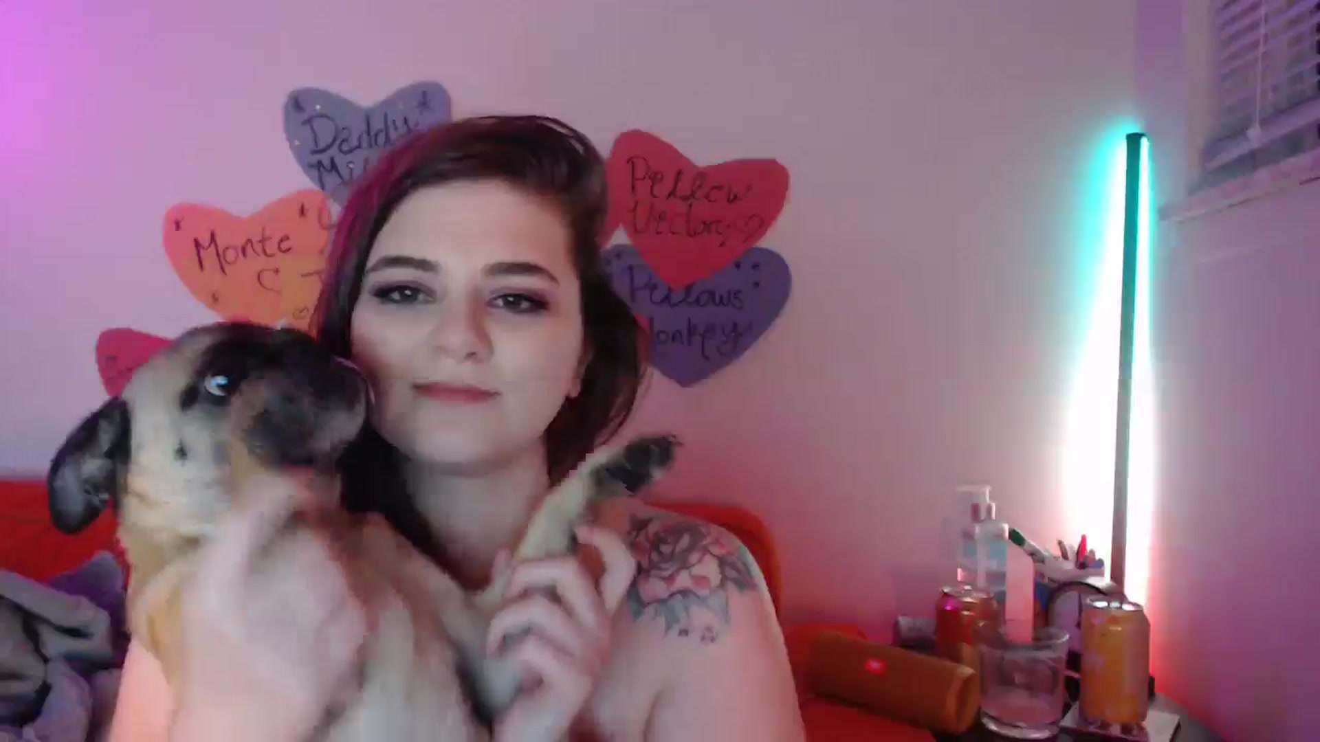 Gallery image thumbnail from PillowPrncess's myfreecams stream on, 10/15/2024, 05:45 image 16 of 20