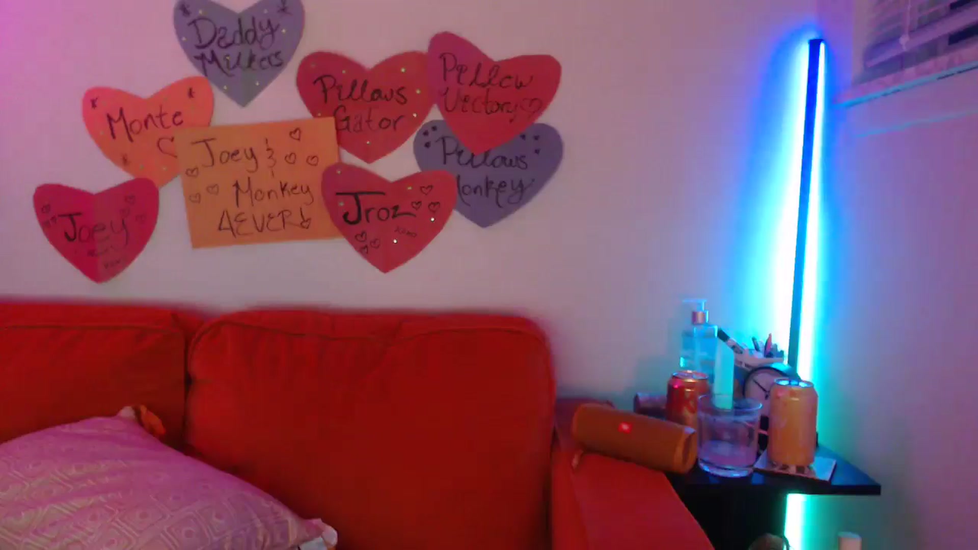 Gallery image thumbnail from PillowPrncess's myfreecams stream on, 10/15/2024, 05:45 image 15 of 20