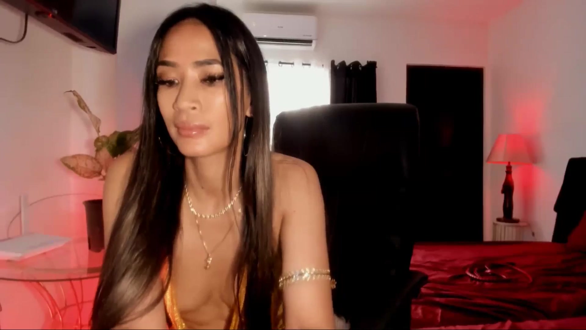 Gallery image thumbnail from PinayGoddessX's myfreecams stream on, 06/11/2025, 08:44 image 14 of 20