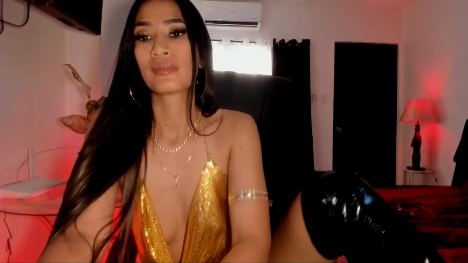 Gallery image thumbnail from PinayGoddessX's myfreecams stream on, 06/11/2025, 08:44 image 2 of 20
