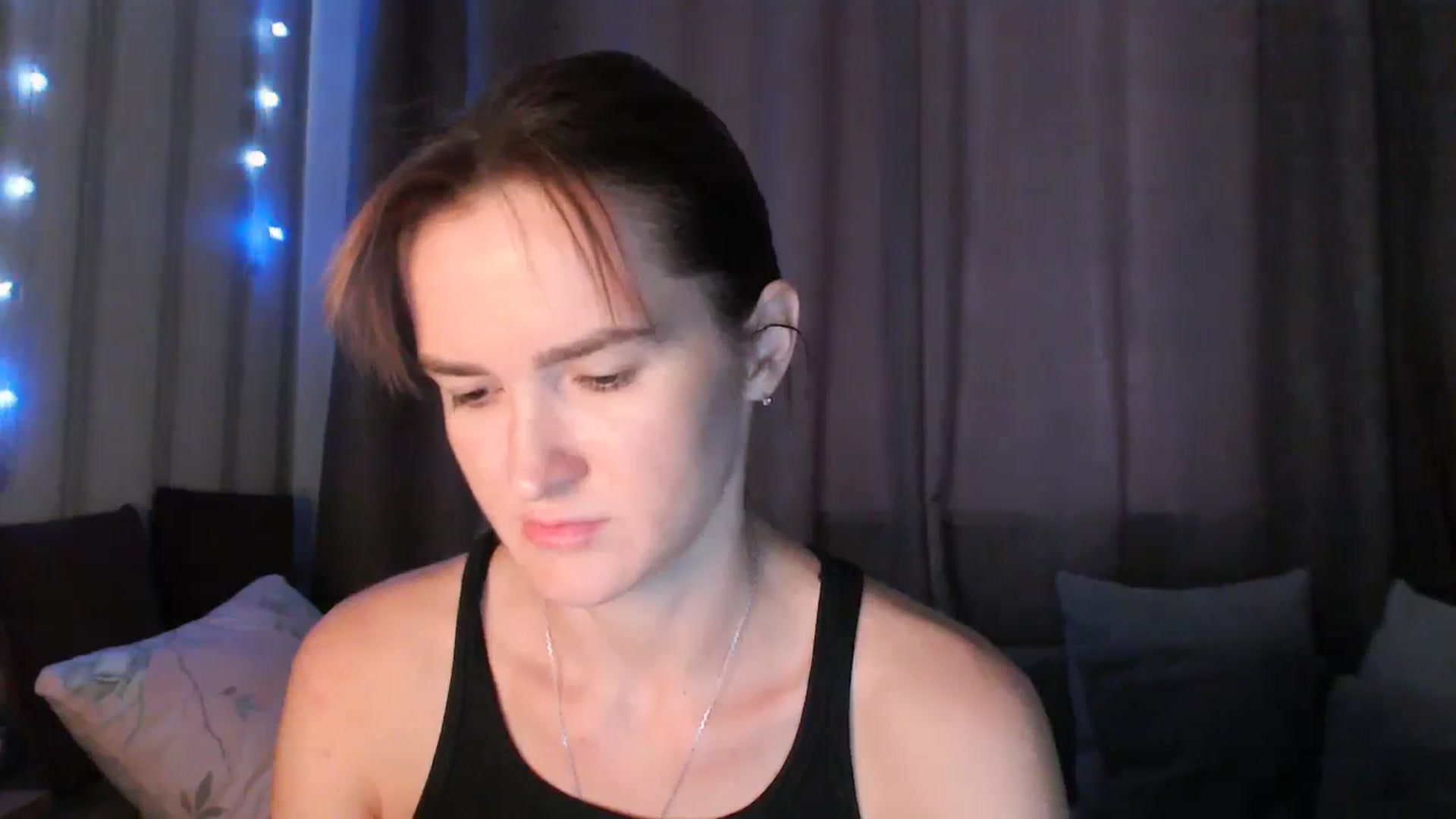 Gallery image thumbnail from Pineapple_m's myfreecams stream on, 08/12/2024, 12:26 image 7 of 20