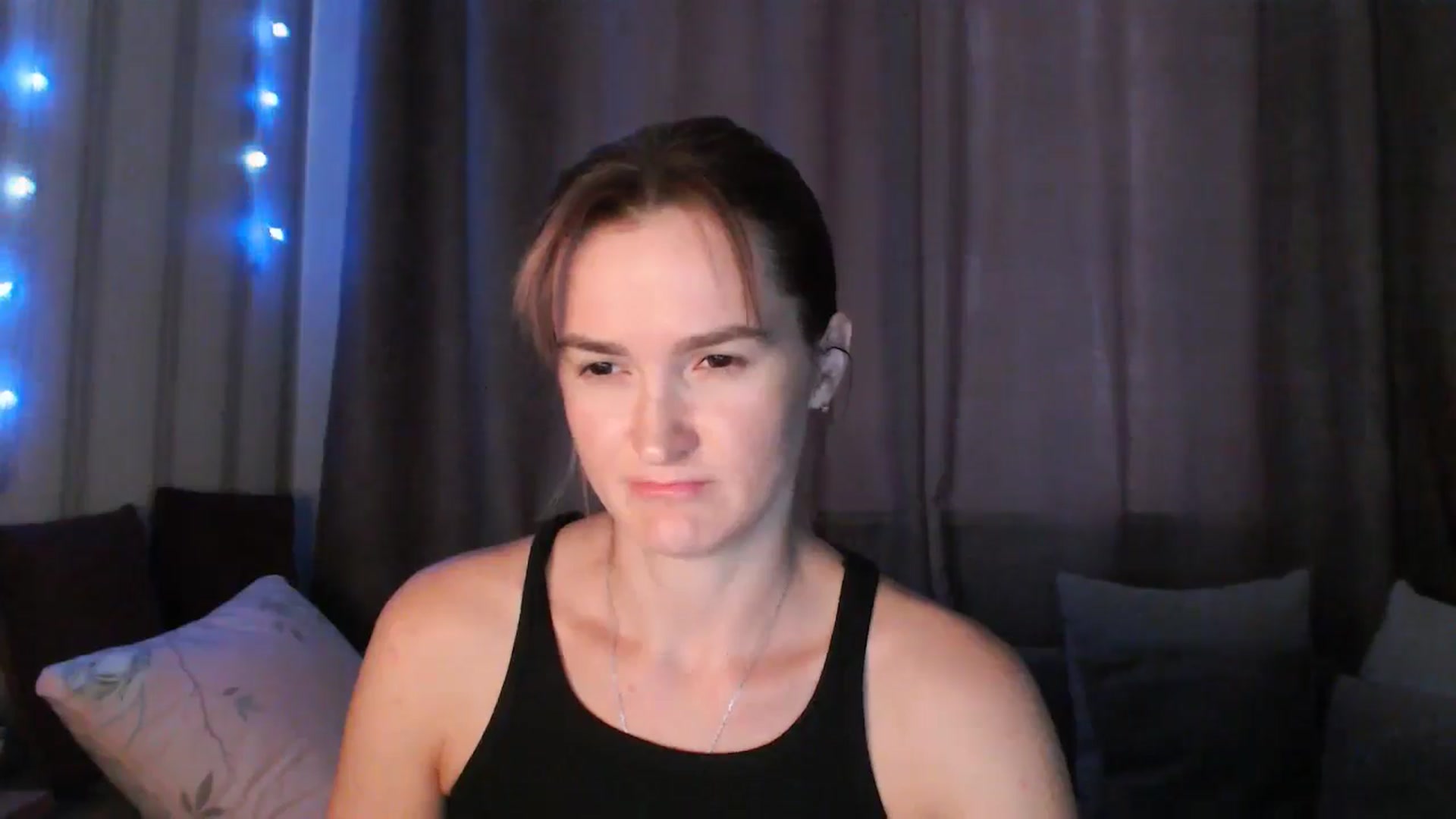 Gallery image thumbnail from Pineapple_m's myfreecams stream on, 08/12/2024, 12:26 image 4 of 20