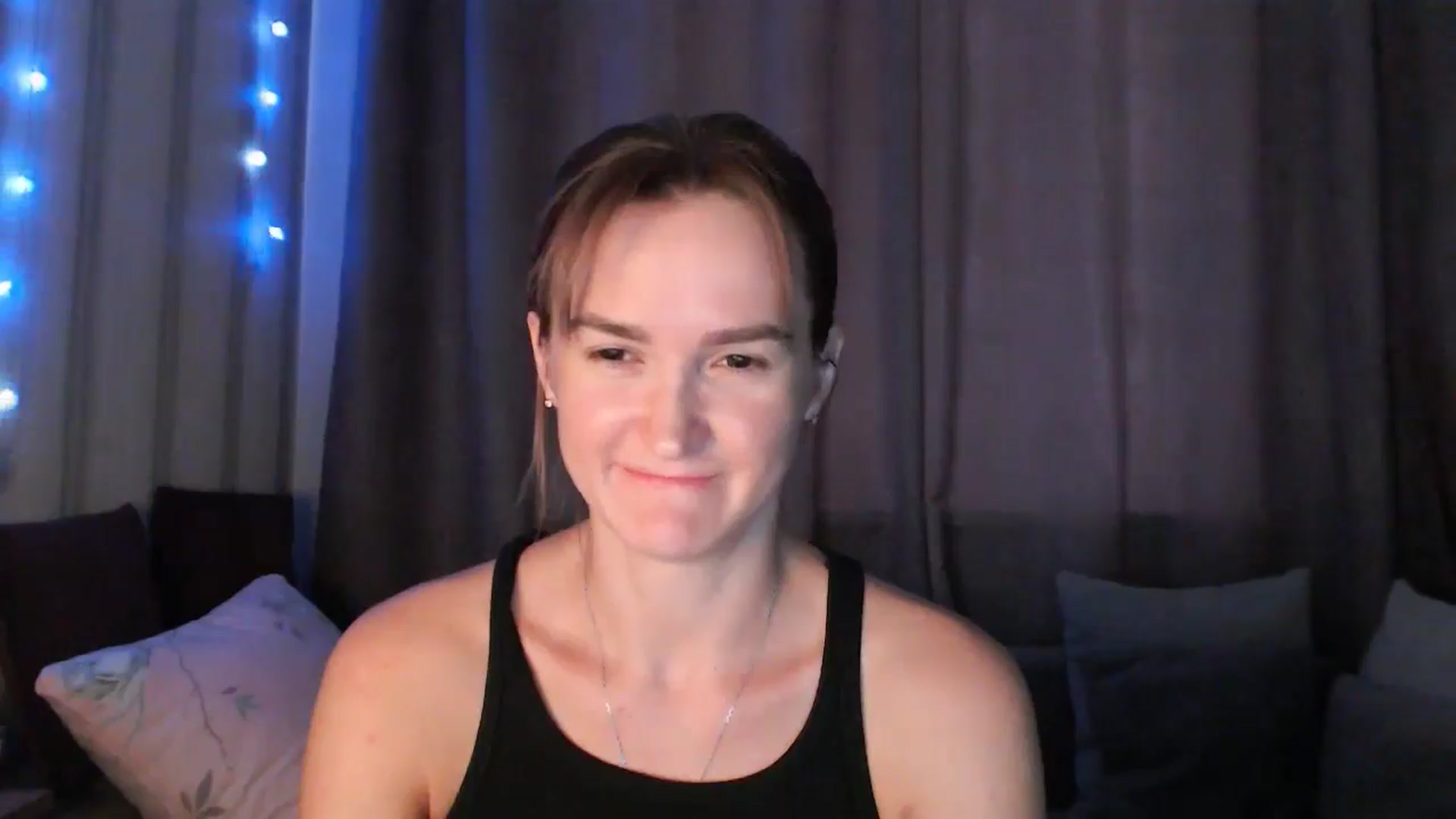 Gallery image thumbnail from Pineapple_m's myfreecams stream on, 08/12/2024, 12:26 image 16 of 20