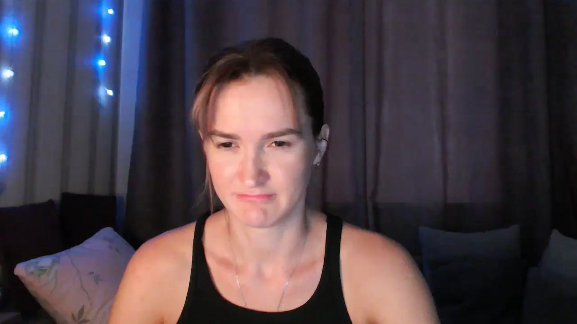 Gallery image thumbnail from Pineapple_m's myfreecams stream on, 08/12/2024, 12:26 image 11 of 20