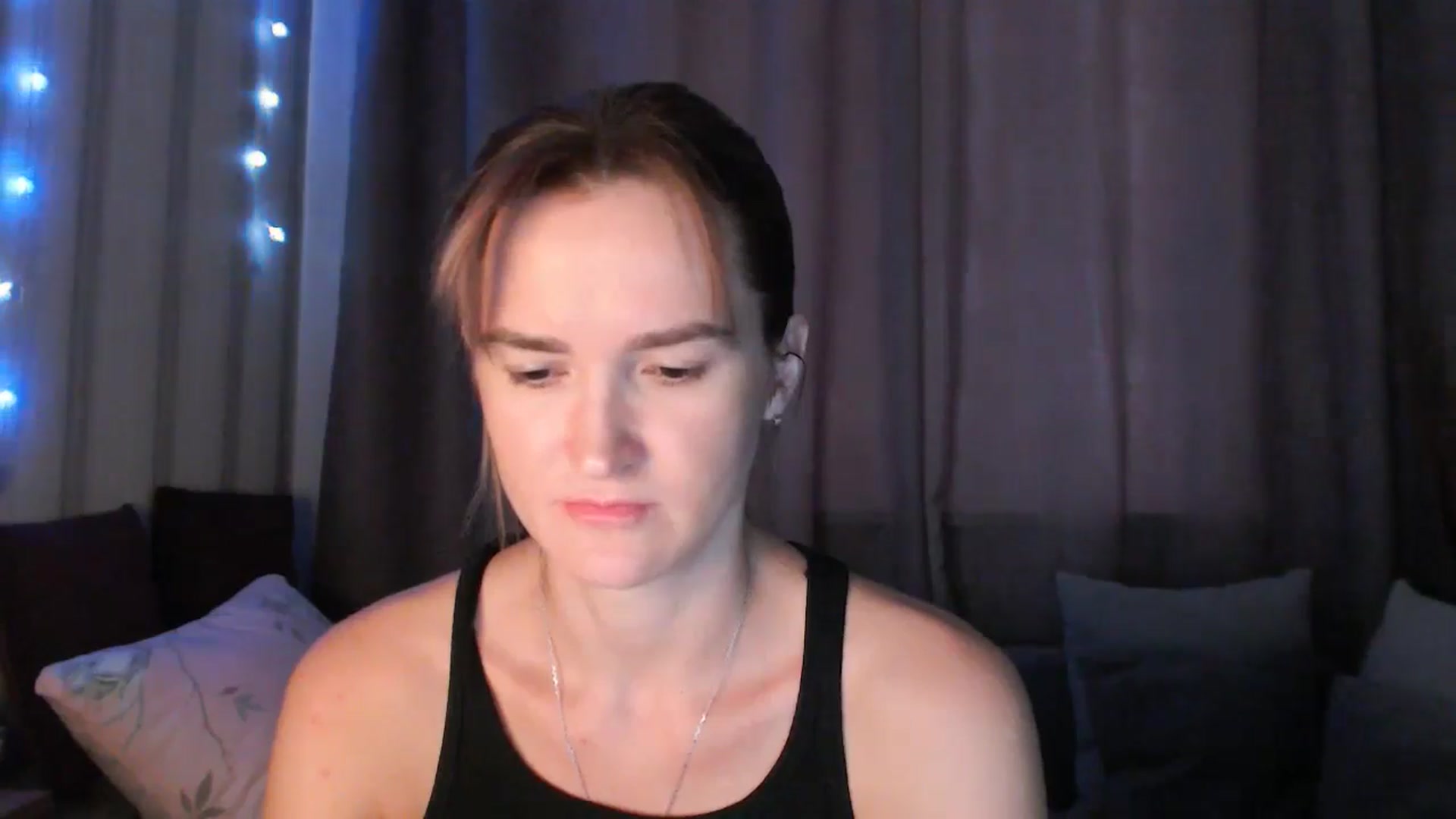 Gallery image thumbnail from Pineapple_m's myfreecams stream on, 08/12/2024, 12:26 image 5 of 20