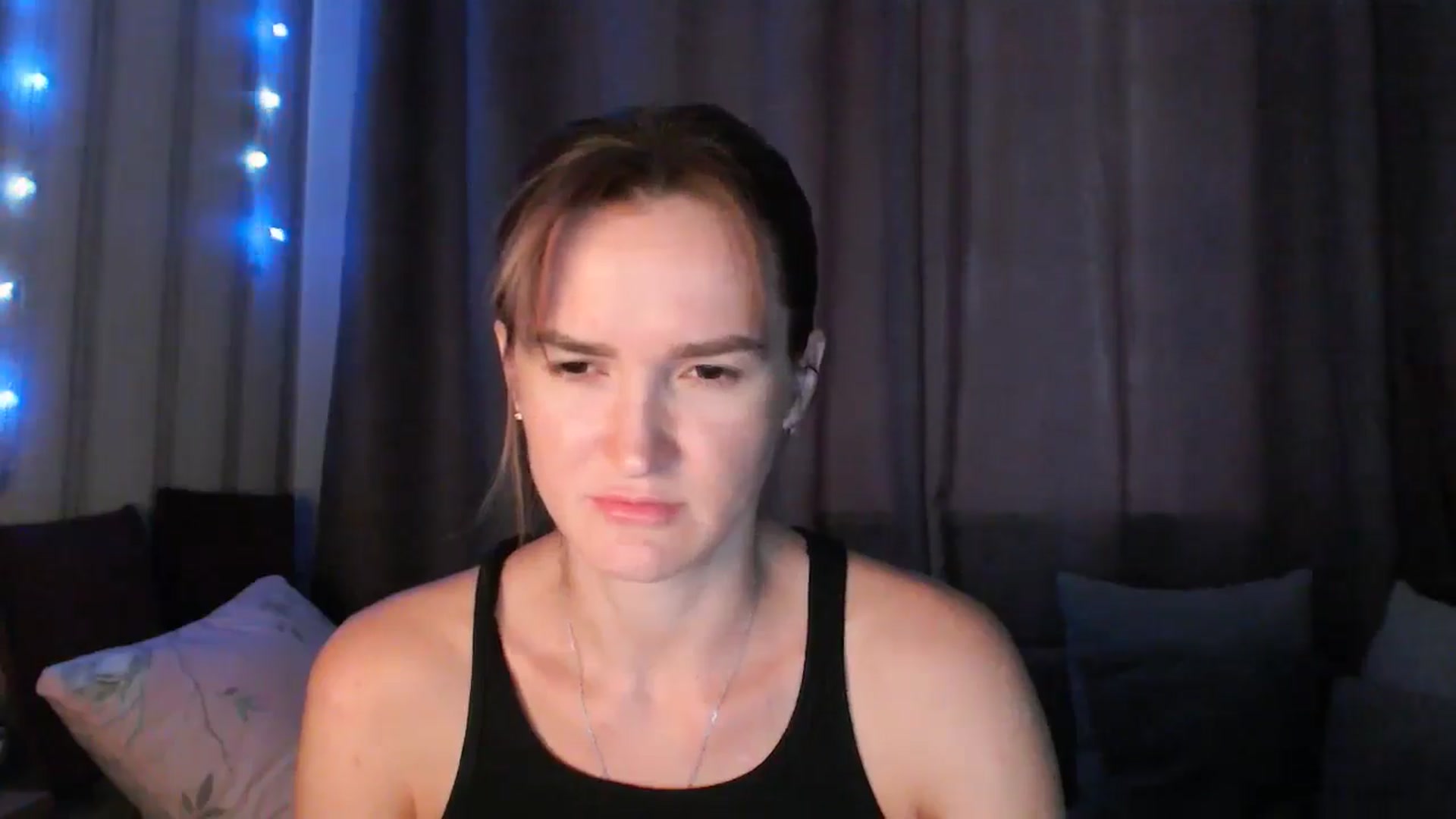 Gallery image thumbnail from Pineapple_m's myfreecams stream on, 08/12/2024, 12:26 image 9 of 20