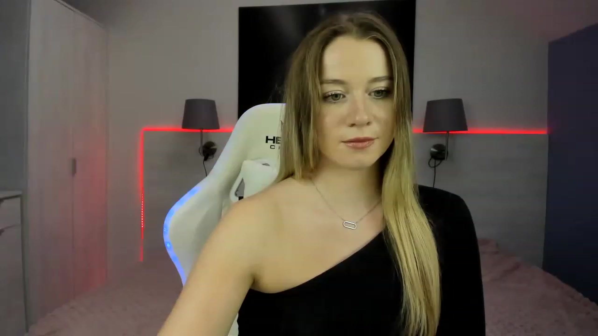 Gallery image thumbnail from PinkCoral's myfreecams stream on, 06/10/2023, 15:50 image 4 of 20