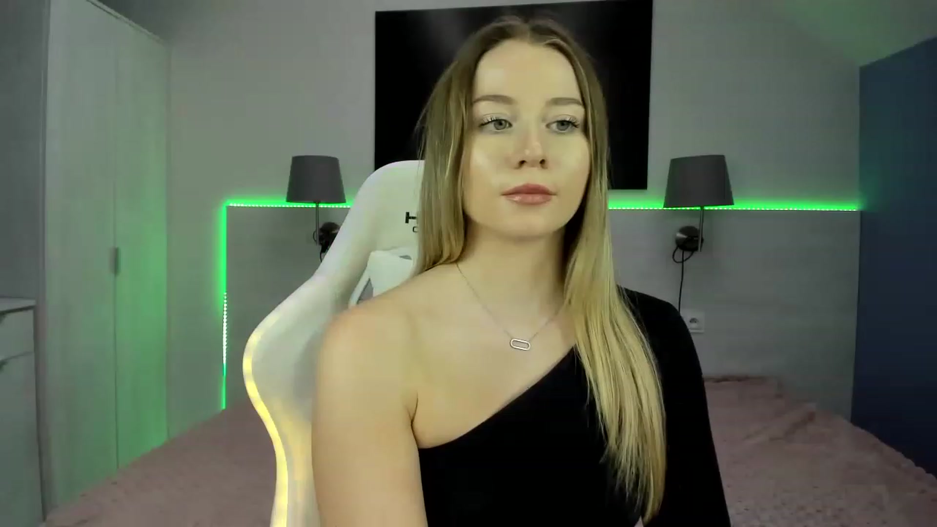 Gallery image thumbnail from PinkCoral's myfreecams stream on, 06/10/2023, 15:50 image 1 of 20