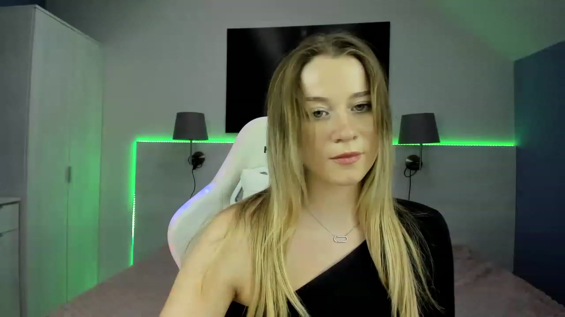 Gallery image thumbnail from PinkCoral's myfreecams stream on, 06/10/2023, 16:47 image 12 of 20