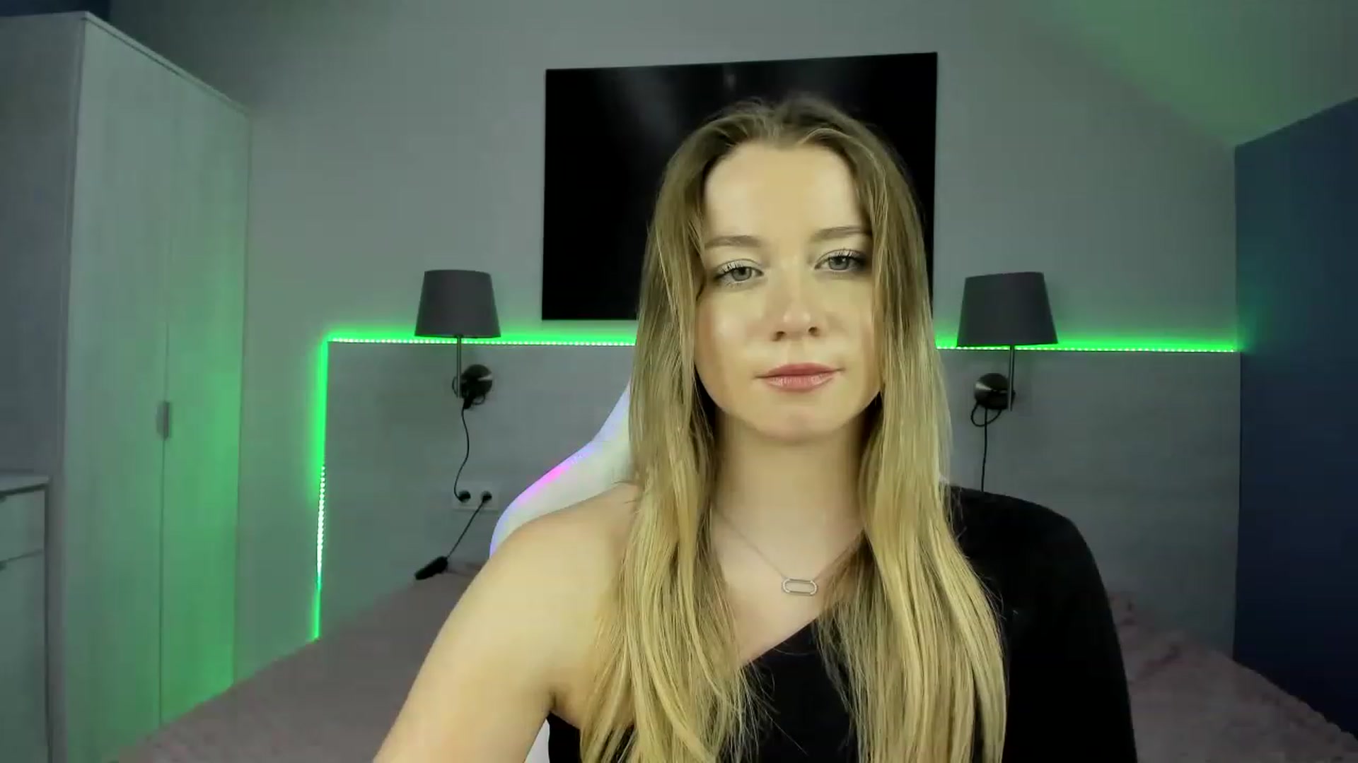 Gallery image thumbnail from PinkCoral's myfreecams stream on, 06/10/2023, 16:47 image 10 of 20