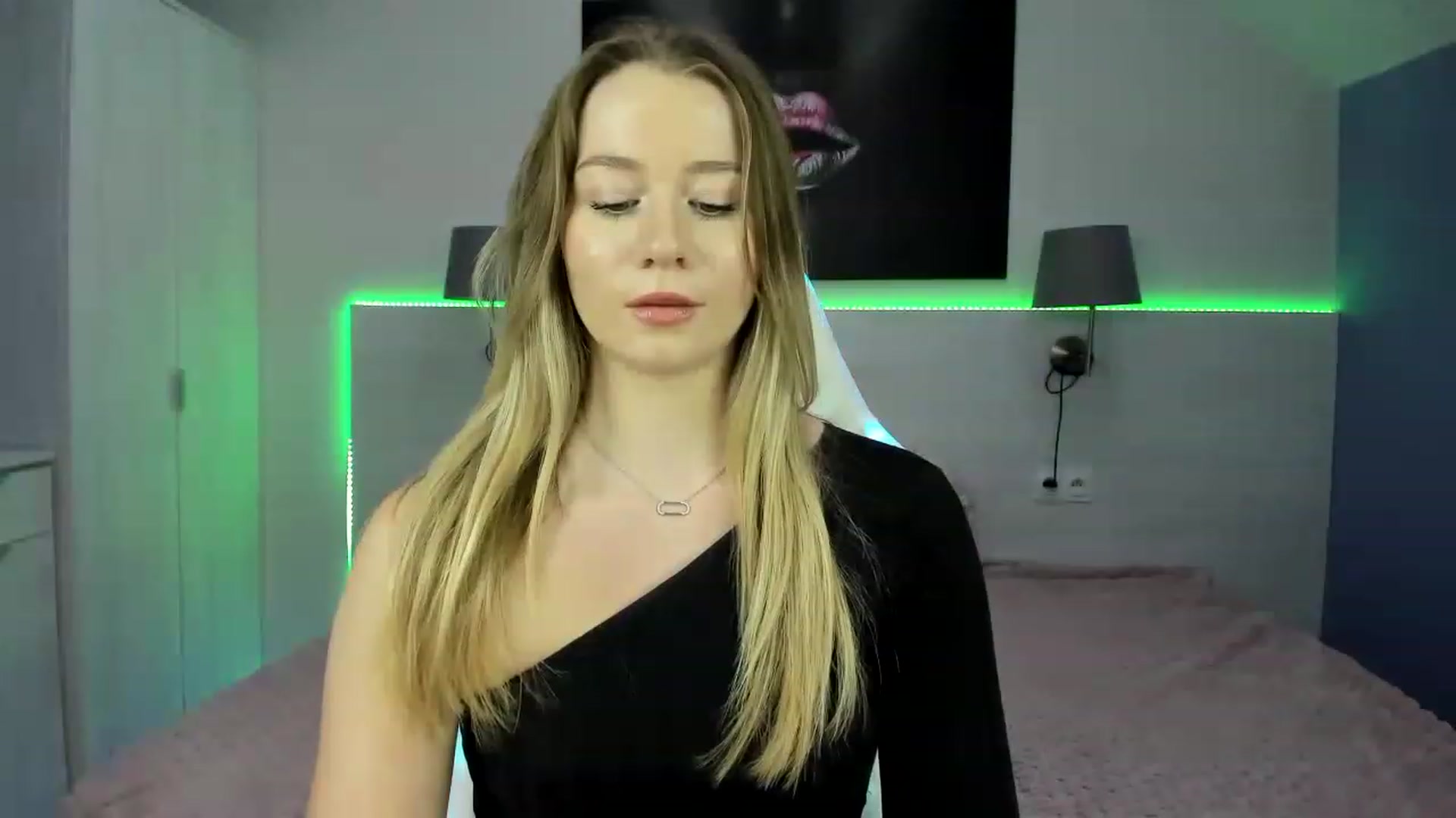 Gallery image thumbnail from PinkCoral's myfreecams stream on, 06/10/2023, 16:47 image 8 of 20