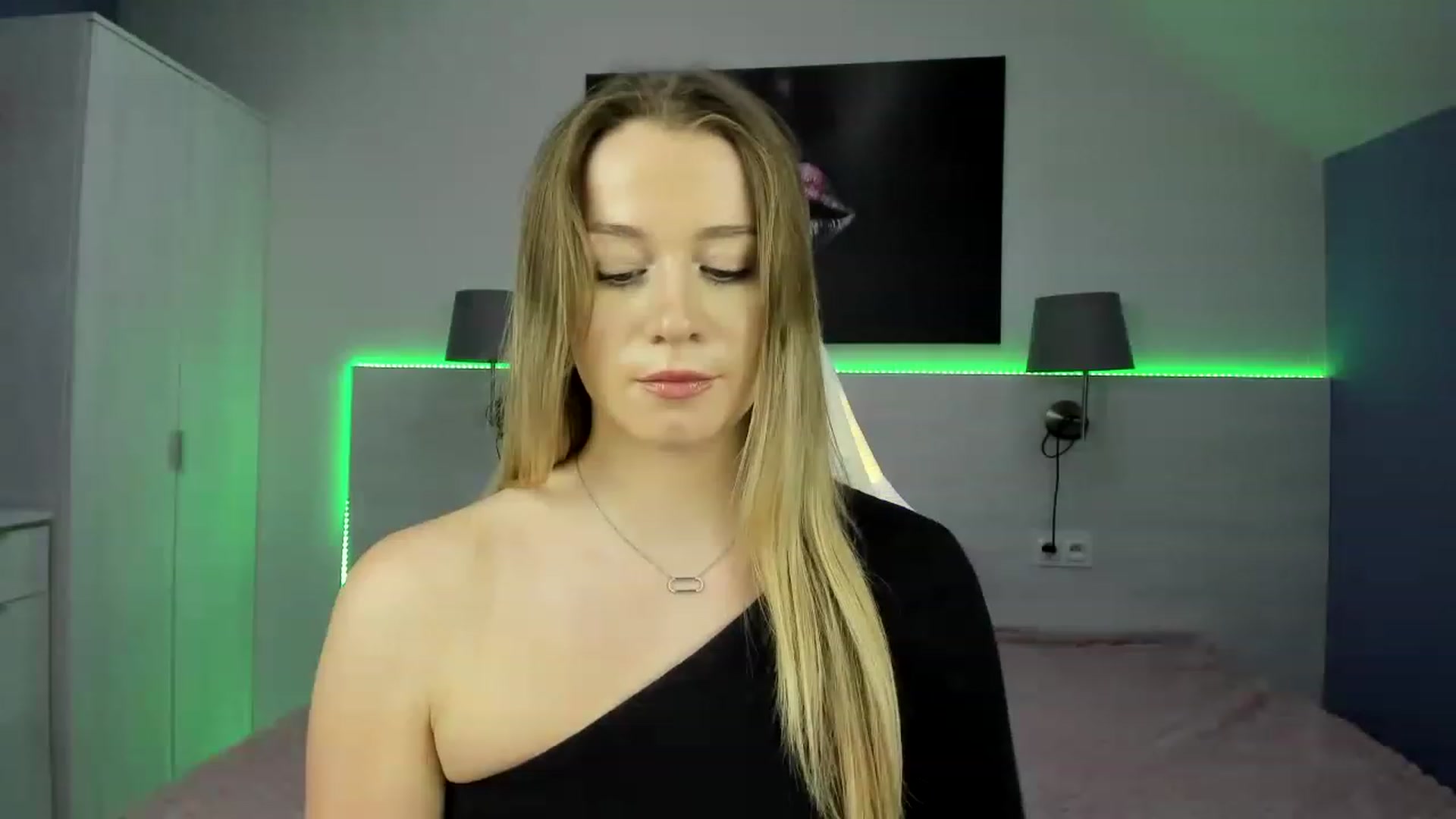 Gallery image thumbnail from PinkCoral's myfreecams stream on, 06/10/2023, 16:47 image 11 of 20