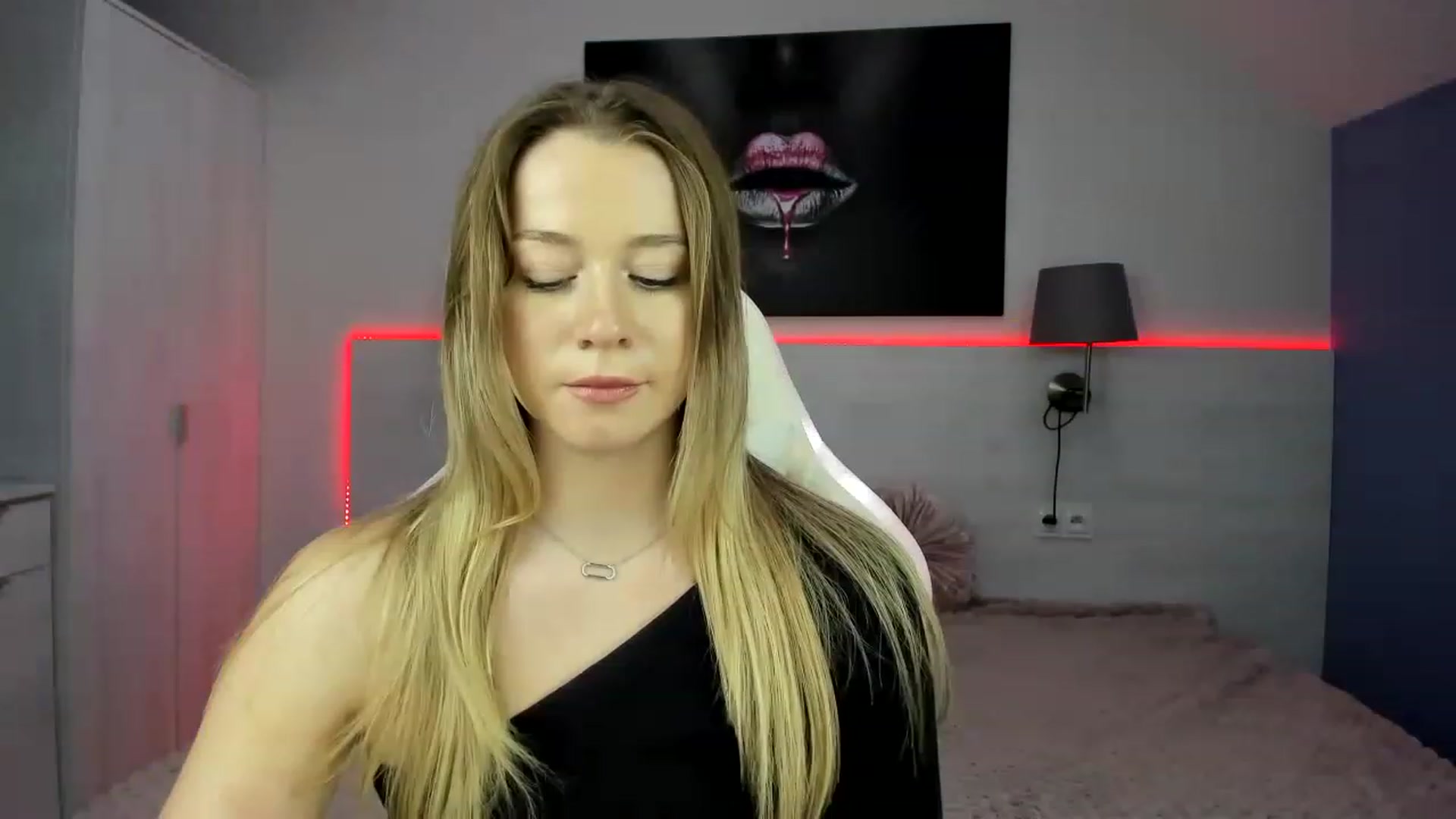 Gallery image thumbnail from PinkCoral's myfreecams stream on, 06/10/2023, 17:35 image 6 of 20