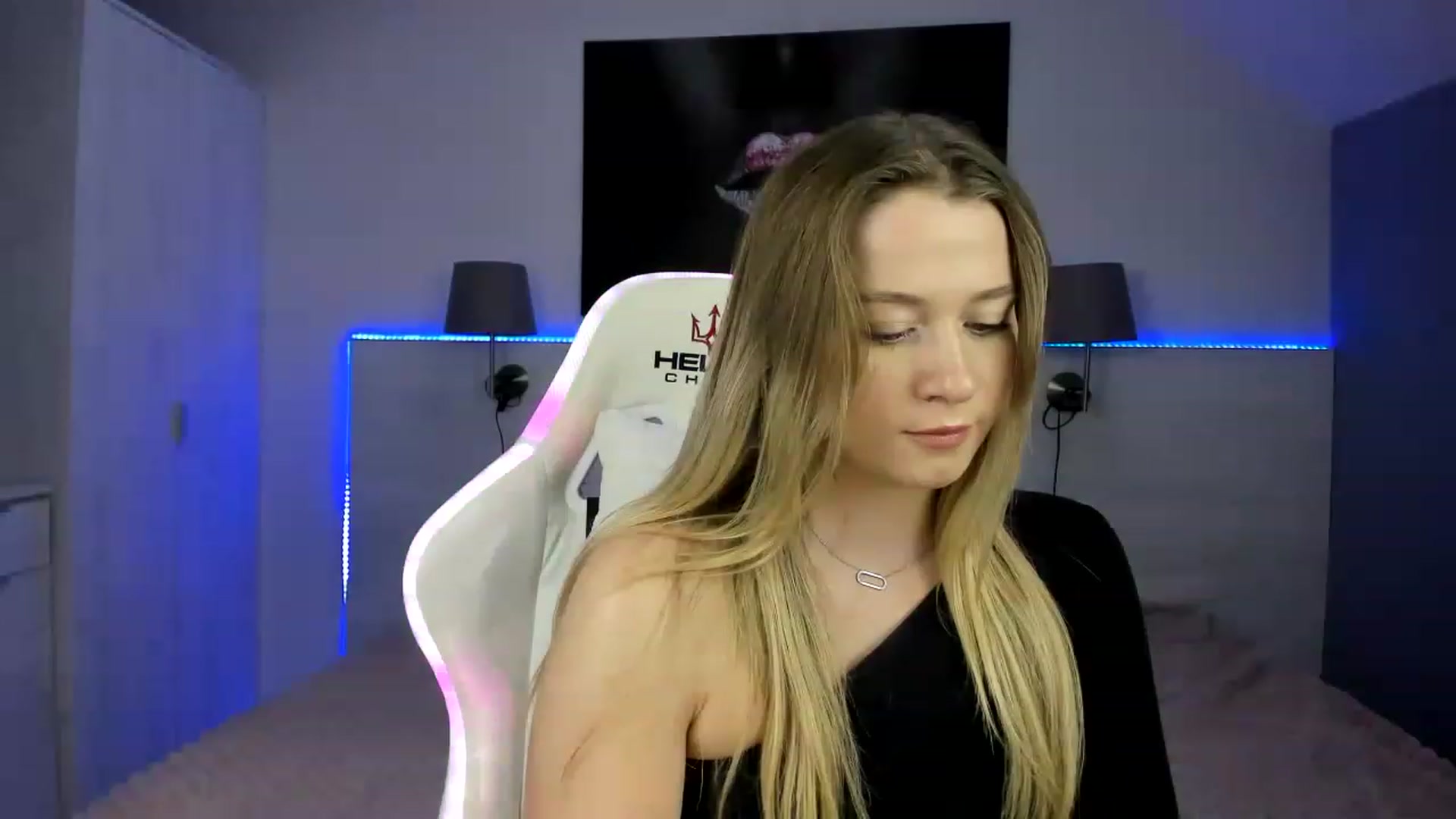 Gallery image thumbnail from PinkCoral's myfreecams stream on, 06/10/2023, 17:35 image 10 of 20