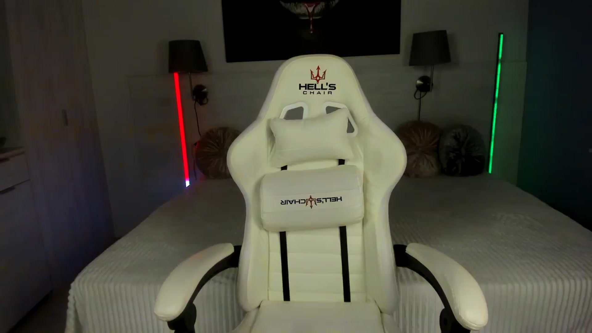 Gallery image thumbnail from PinkCorall's myfreecams stream on, 09/18/2023, 18:29 image 8 of 20