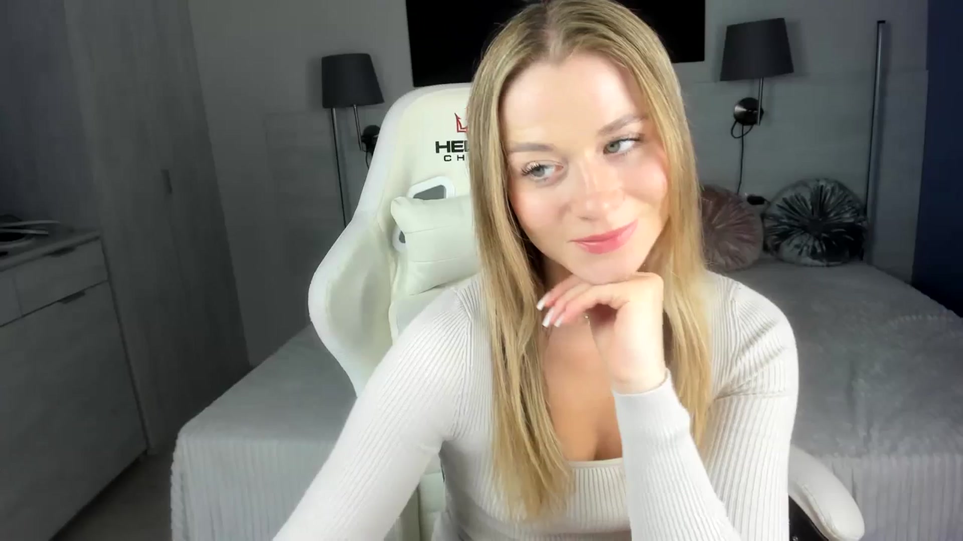 Gallery image thumbnail from PinkCorall's myfreecams stream on, 09/23/2023, 20:02 image 6 of 20