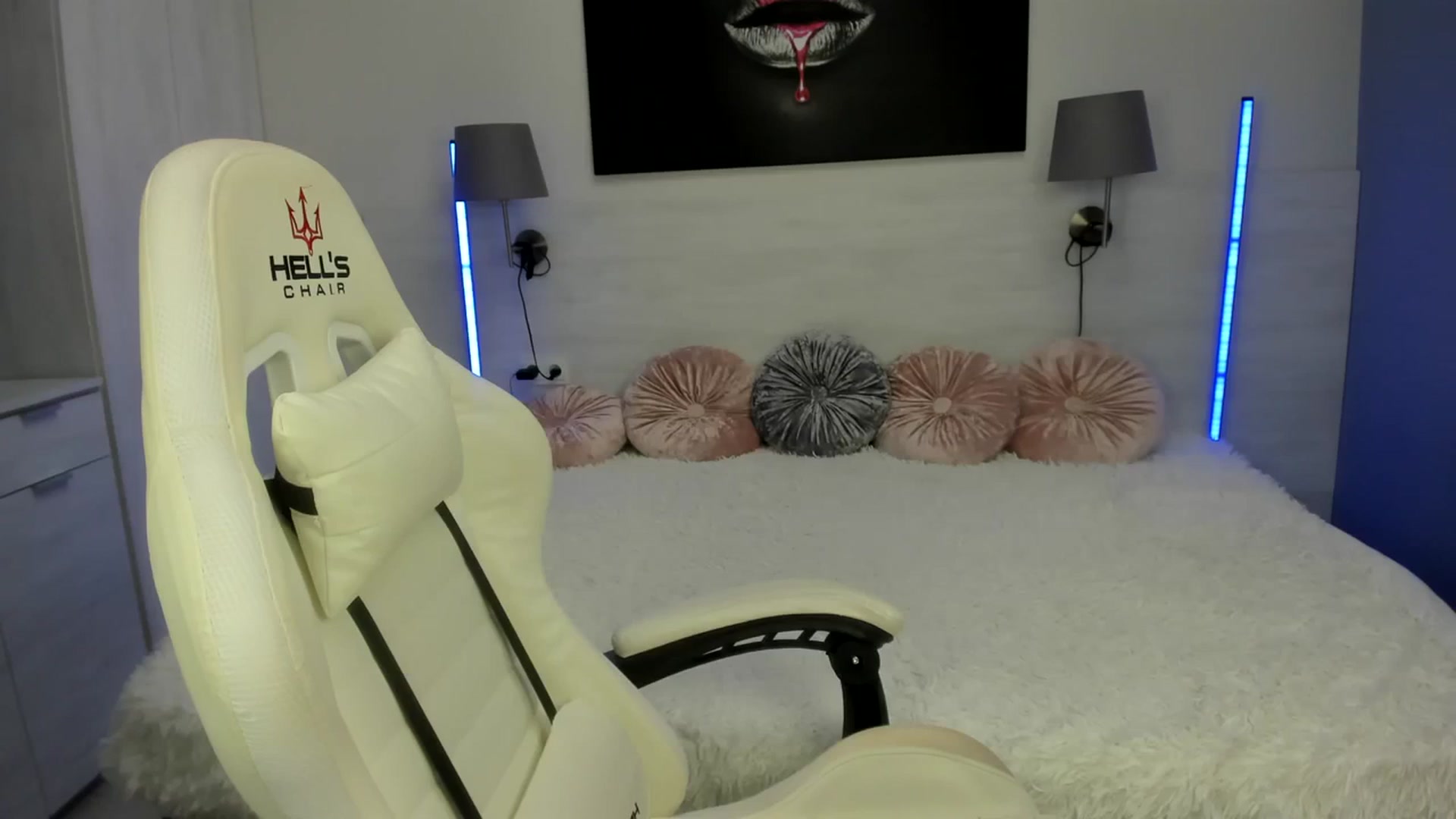 Gallery image thumbnail from PinkCorall's myfreecams stream on, 10/02/2023, 12:43 image 10 of 20