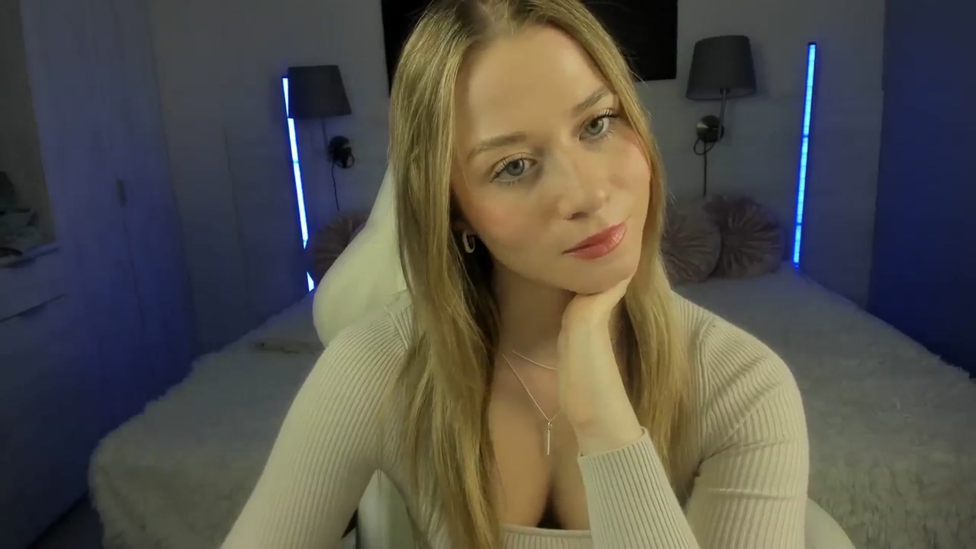 Gallery image thumbnail from PinkCorall's myfreecams stream on, 10/11/2023, 15:40 image 4 of 20