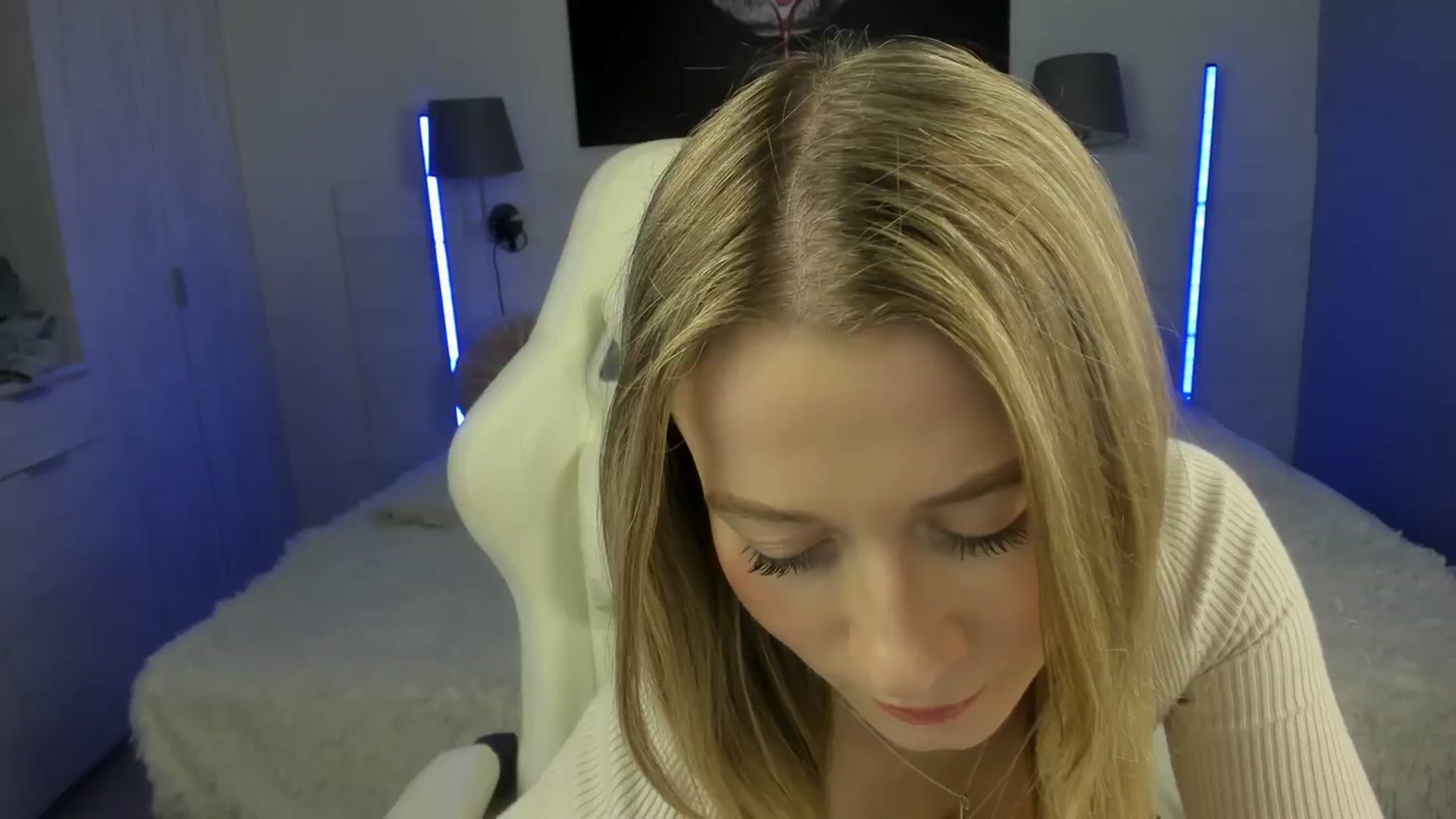 Gallery image thumbnail from PinkCorall's myfreecams stream on, 10/11/2023, 15:40 image 10 of 20