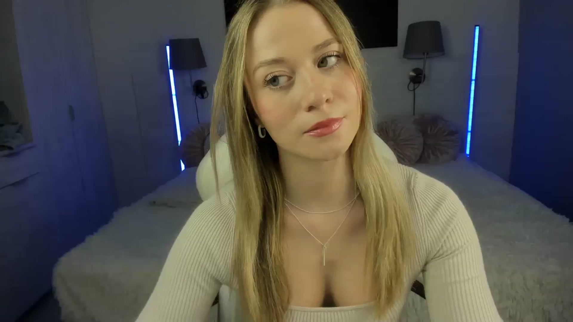 Gallery image thumbnail from PinkCorall's myfreecams stream on, 10/11/2023, 15:40 image 6 of 20