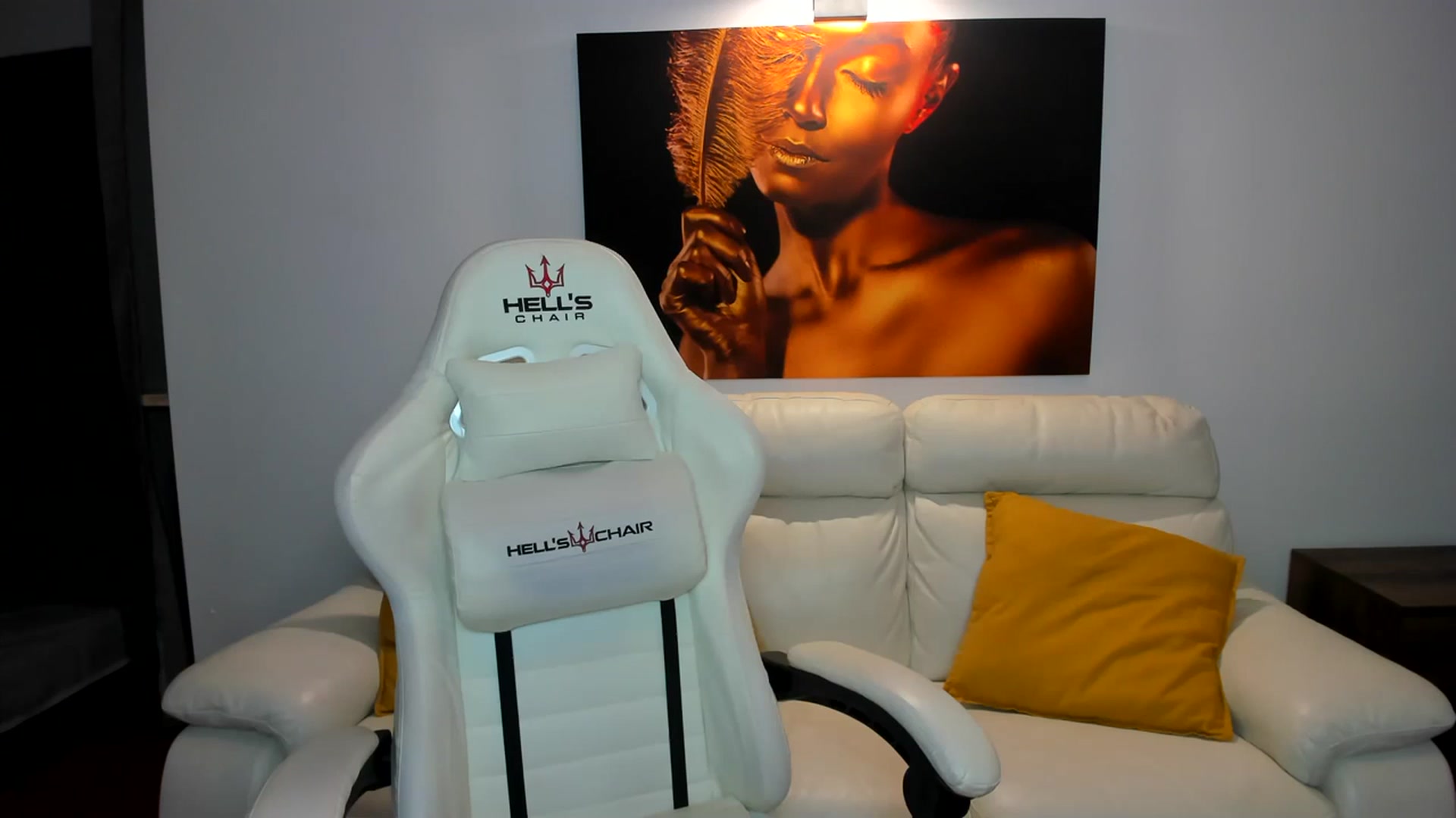 Gallery image thumbnail from PinkCorall's myfreecams stream on, 10/16/2023, 15:23 image 15 of 20