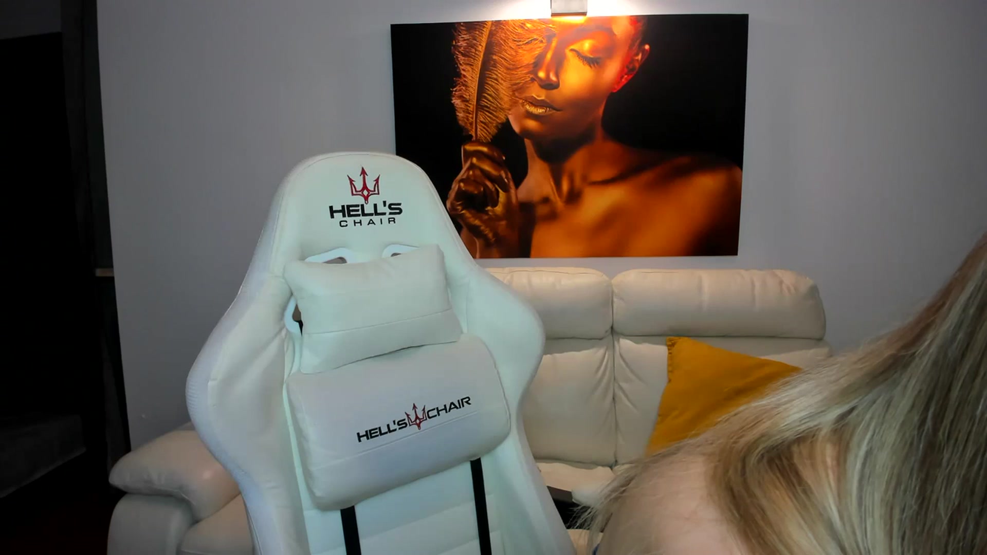 Gallery image thumbnail from PinkCorall's myfreecams stream on, 10/16/2023, 18:18 image 17 of 20