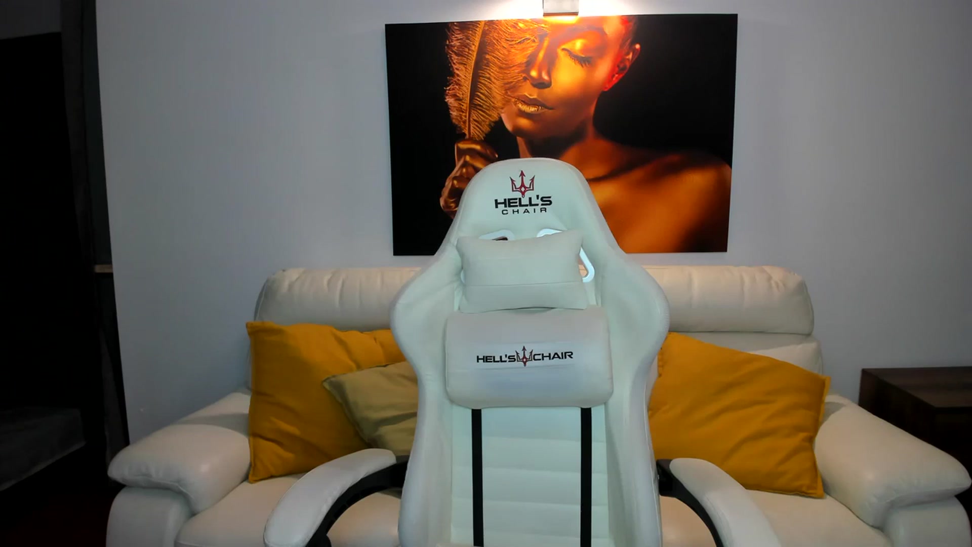 Gallery image thumbnail from PinkCorall's myfreecams stream on, 10/16/2023, 18:18 image 6 of 20